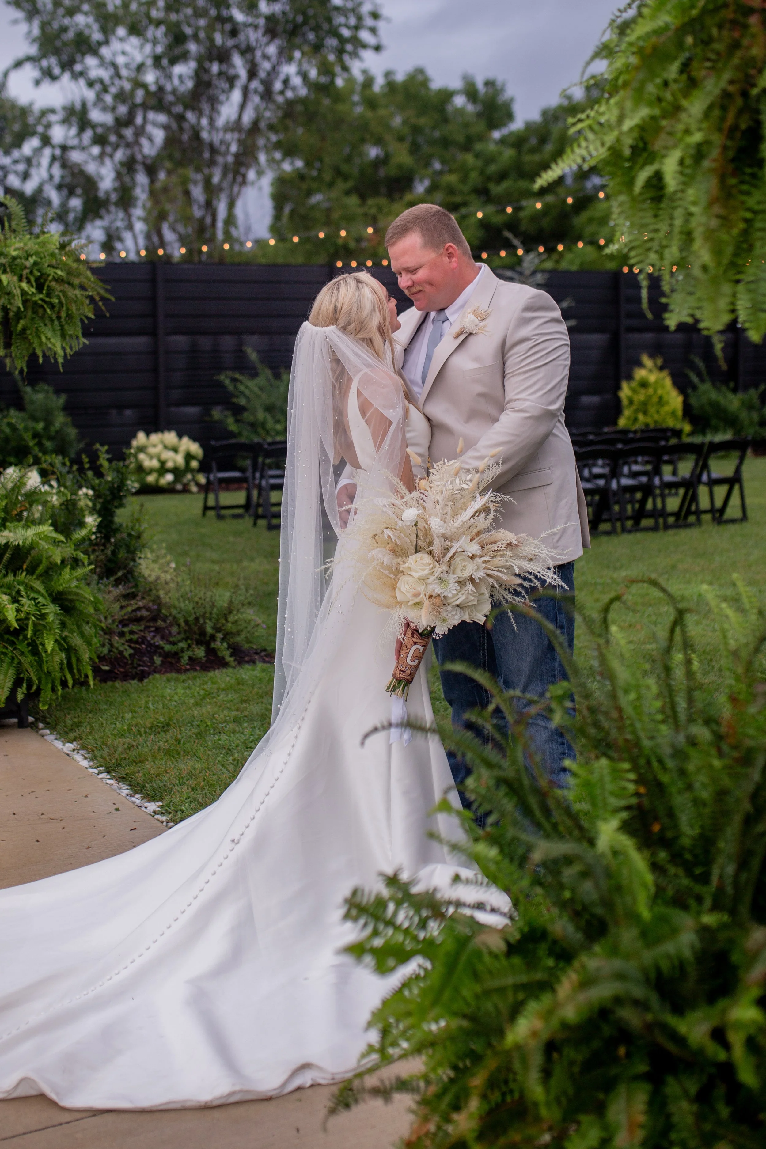 Katrina Serene Photography
@thewarehouseeatwilsonhill #thewarehouseatwilsonhill #industrialweddingvenue #weddingvenue #eventvenue #greenevilleTN