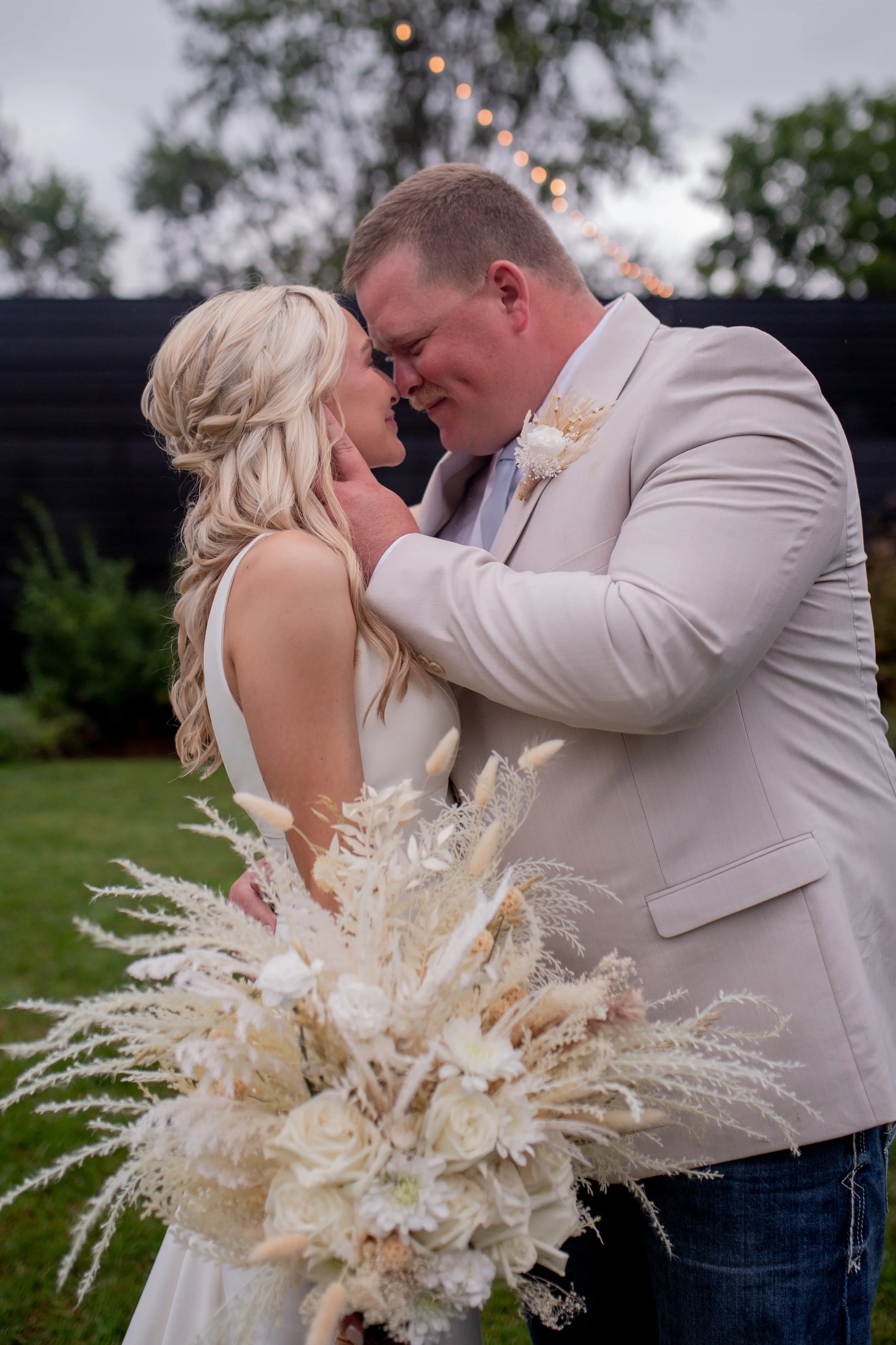 Katrina Serene Photography
@thewarehouseeatwilsonhill #thewarehouseatwilsonhill #industrialweddingvenue #weddingvenue #eventvenue #greenevilleTN