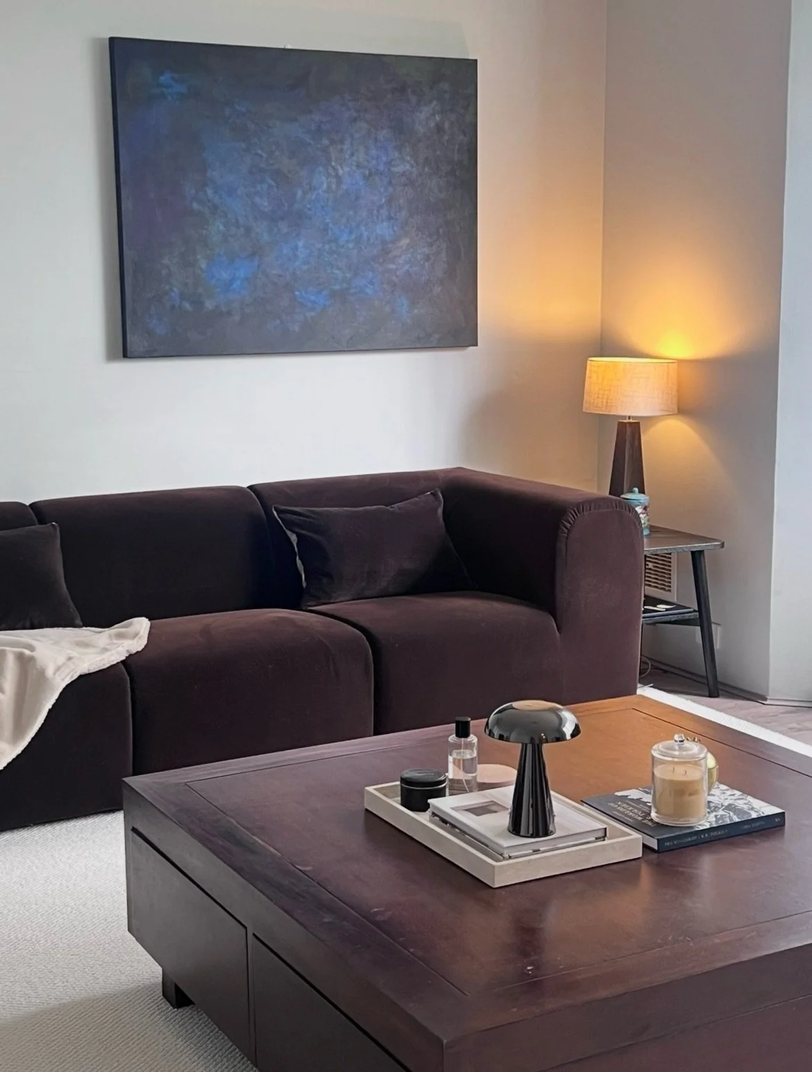 Starting your interior design project can be challenging, but it is crucial to plan it well in order to achieve success.

To ensure that your project runs smoothly and efficiently, involving an interior designer as early as possible is highly recomme