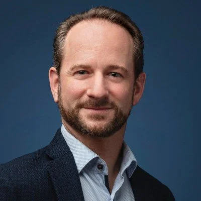 Authentische Coaching-Stimme bei divenio – Klientenerfahrungen zu Klarheit, Resilienz und Führung