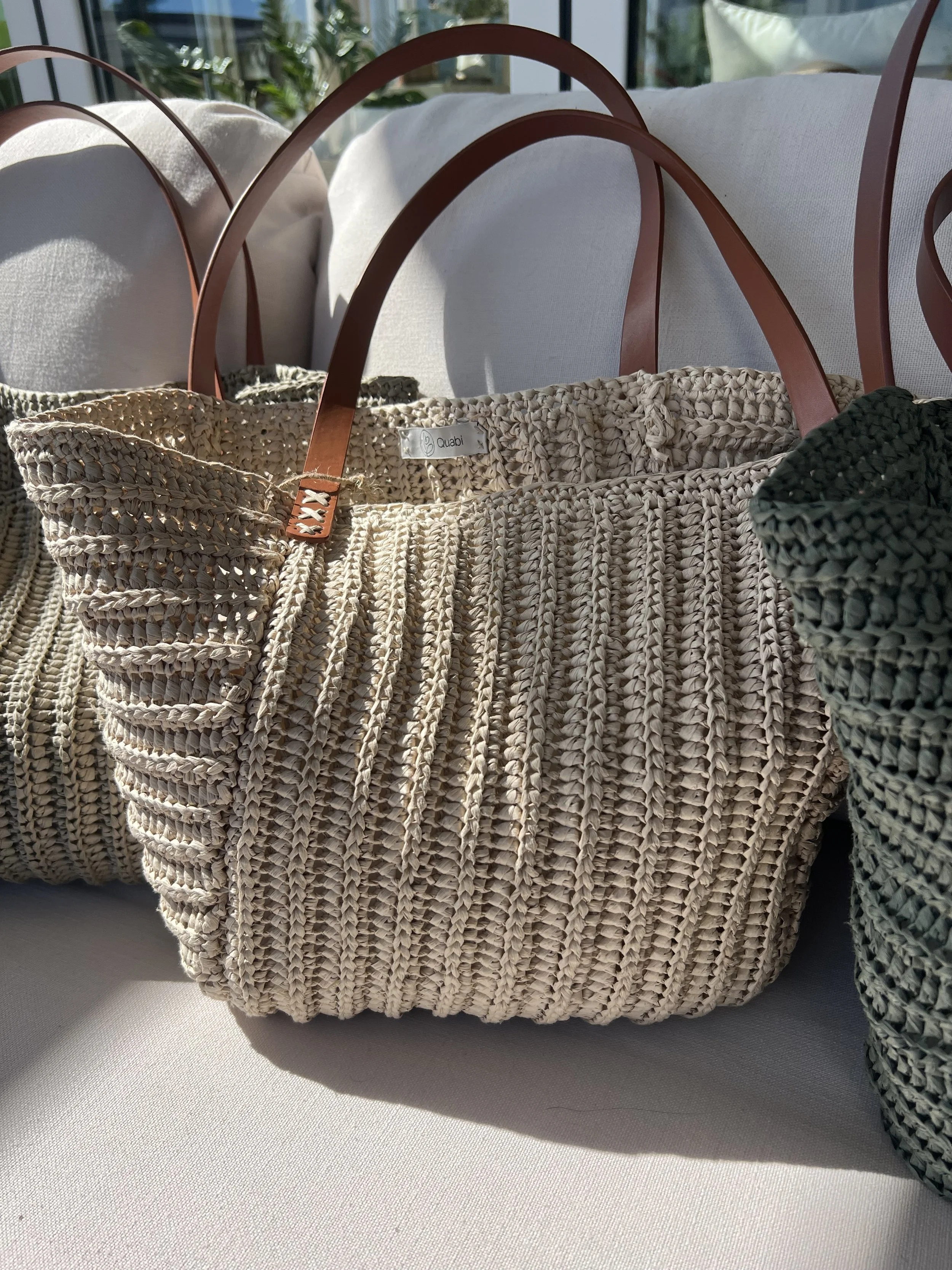 Beige hell Bast-Häkel-Tasche.jpeg