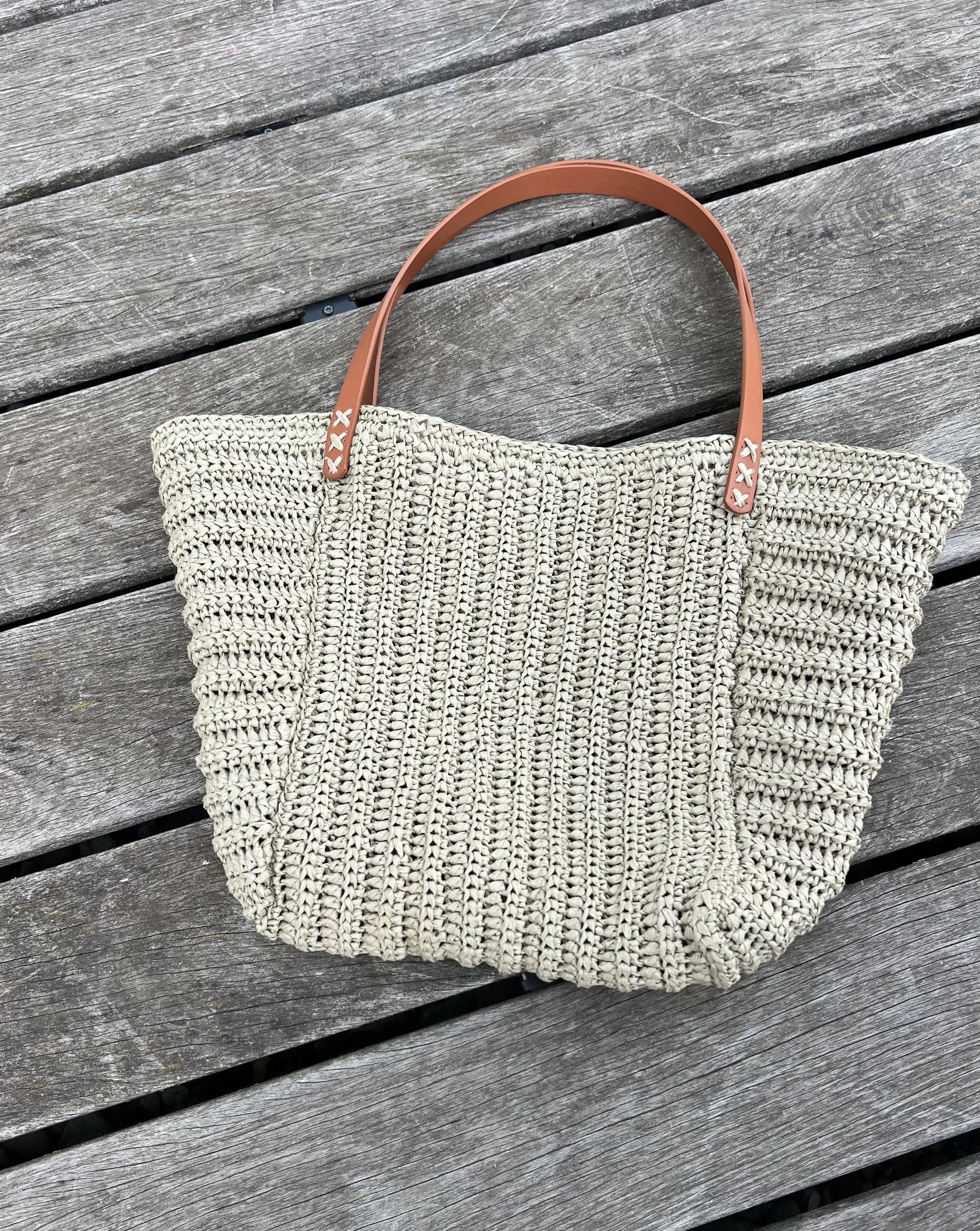 Raffia Tasche in Salbei.jpeg