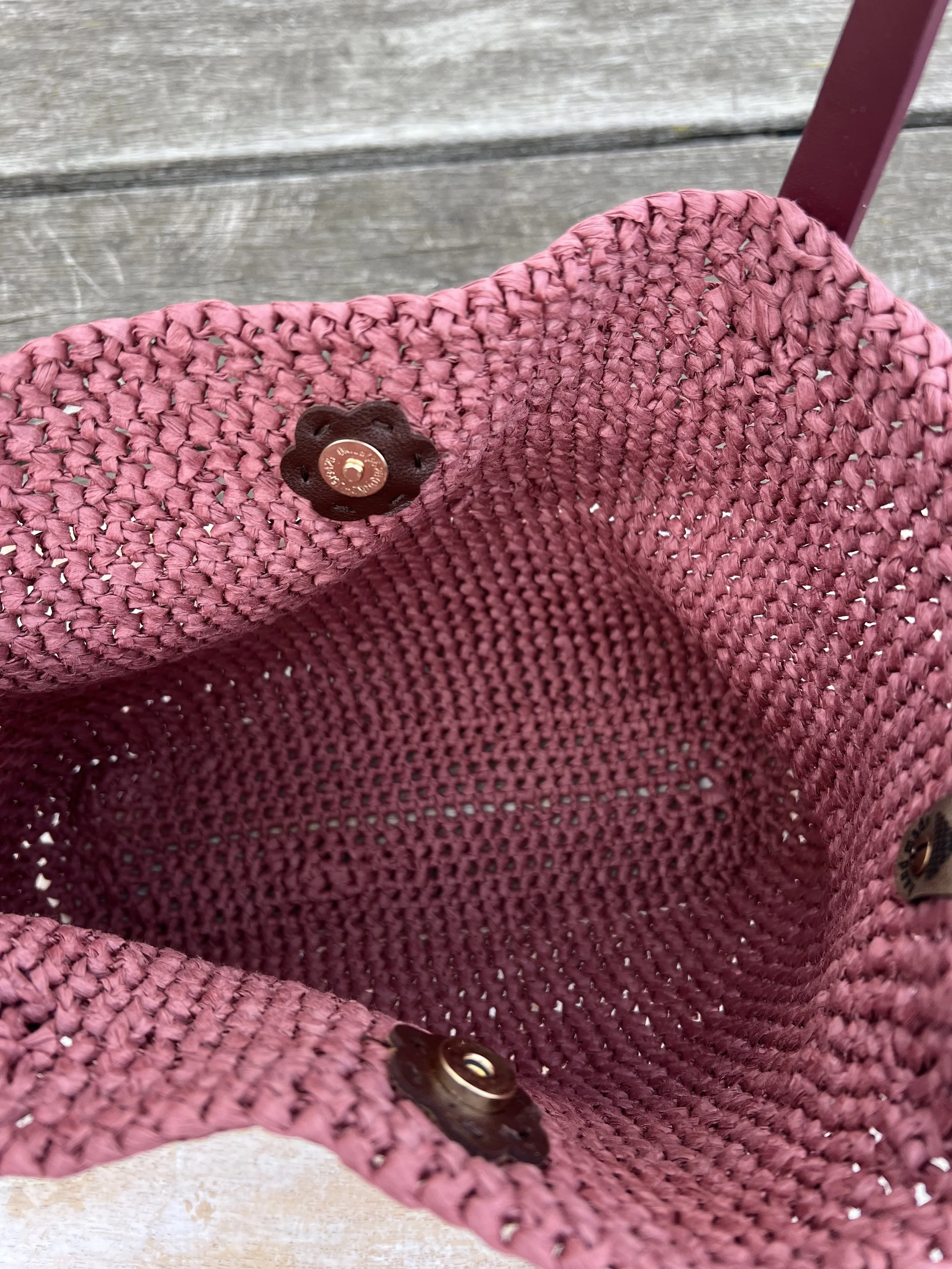 Verschluss rote Tasche.jpeg