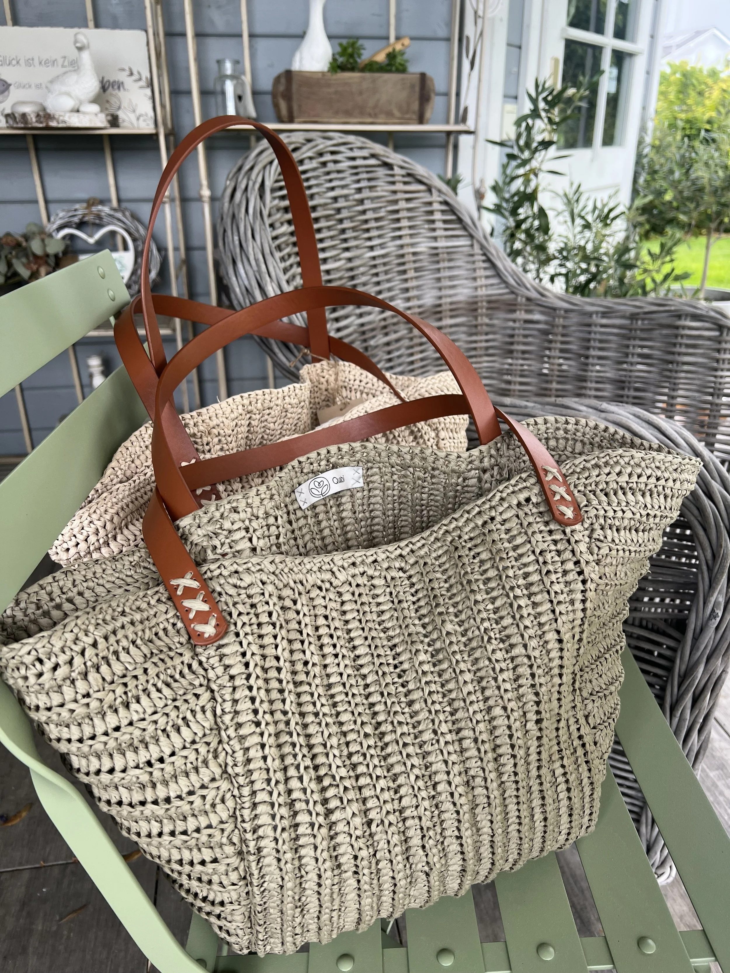 Grüne Taschen aus Raffiayarn.jpeg