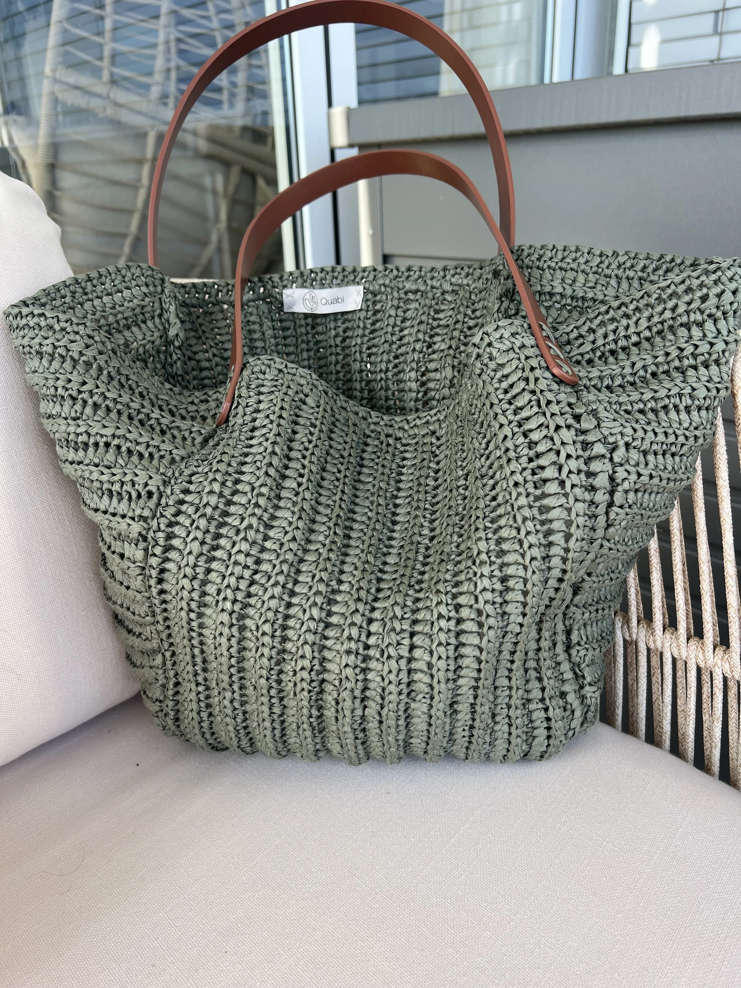 Olivgrüne Basttasche.jpeg