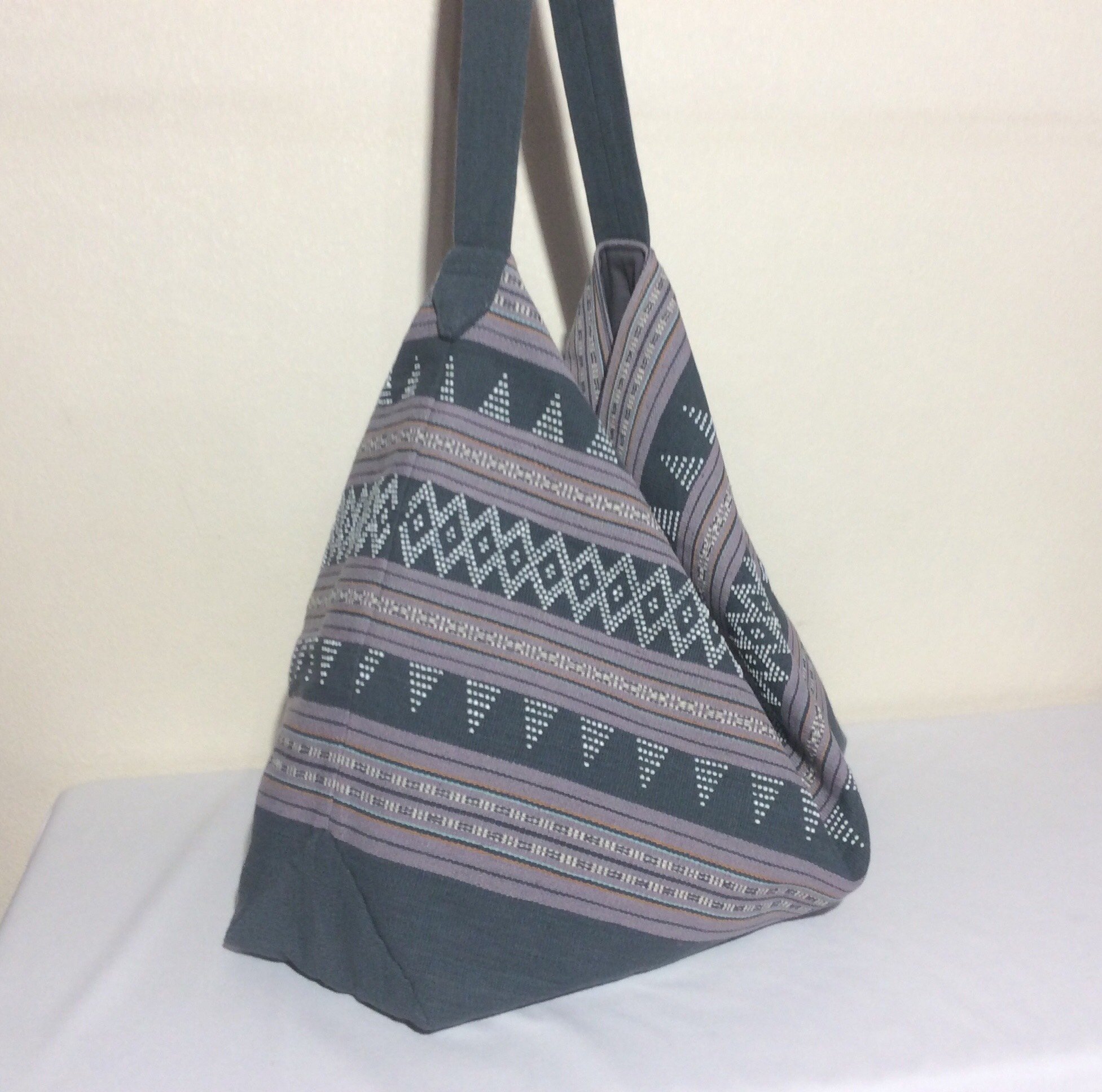 Katu Shoulder Bag 2