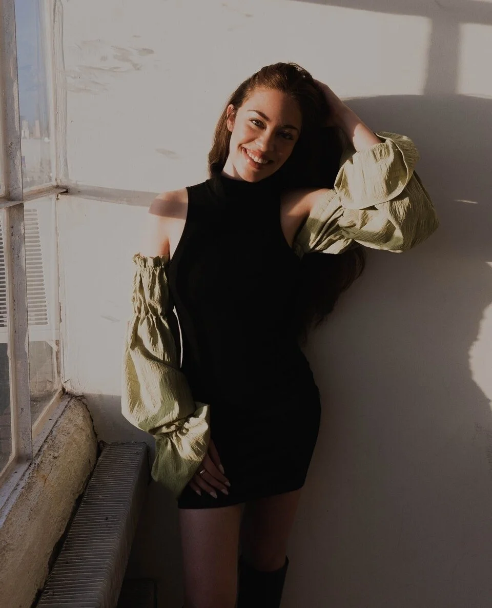 MEET OUR TEAM🔑⁠
⁠
Hi! I'm Aleeya and I work alongside Lauren at Irresistibly Social. ⁠
⁠
I bring to life all of Lauren's creative ideas and handle the analytical side of things at Irresistibly Social including captions, blog writing + optimization, 