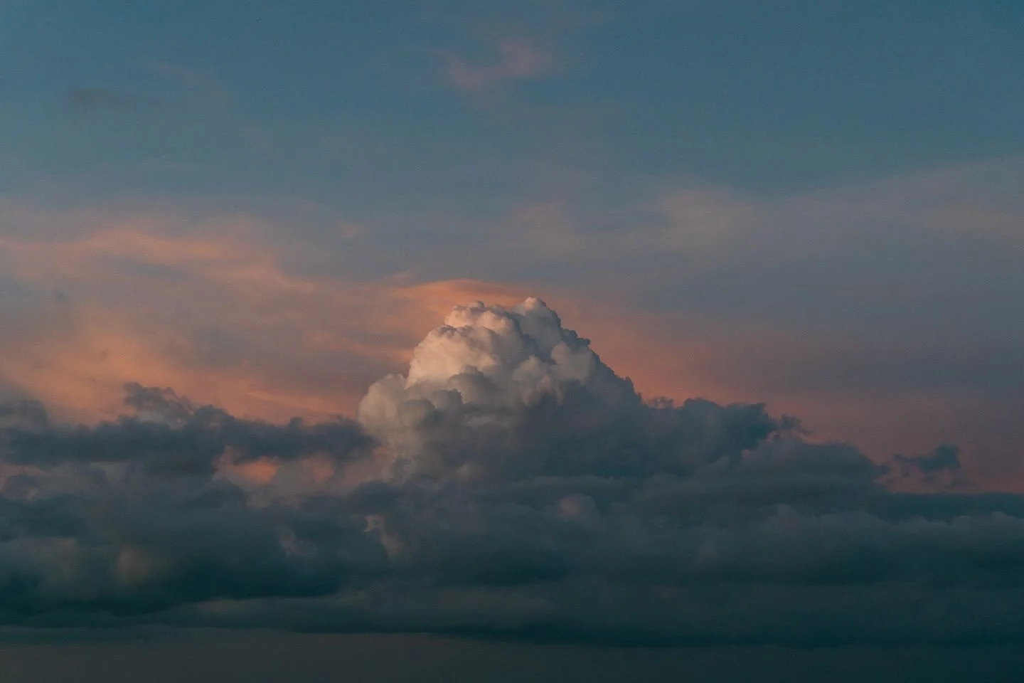 A quiet little masterpiece from the evening. ☁️

#KeyWestSunset #FloridaKeys #KeyWestPhotography #Cloudscape #SunsetLovers