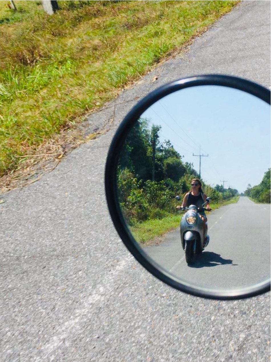 The Kho Ku So Bamboo Bridge is about 10km from Pai town and &ldquo;easily&rdquo; accessible by scooter, but not today! It&rsquo;s been raining last night, and the long path up the mountain is slippery as can be. 

Some of us were bold enough to take 
