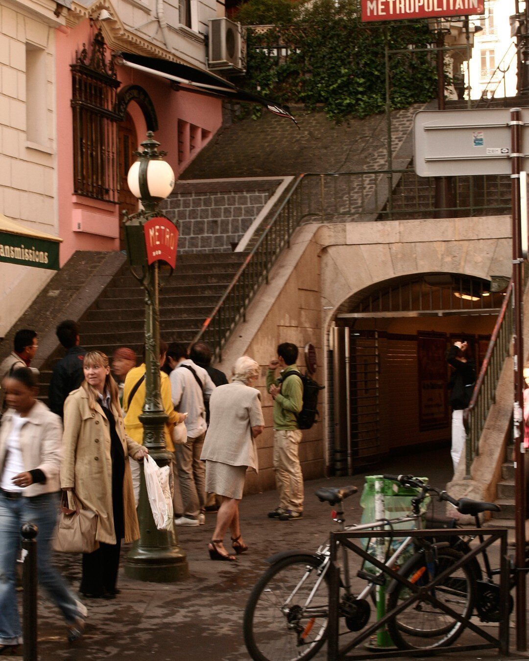 Paris 2008 : M&eacute;tro Caulincourt

#parismetro #parisjetaime