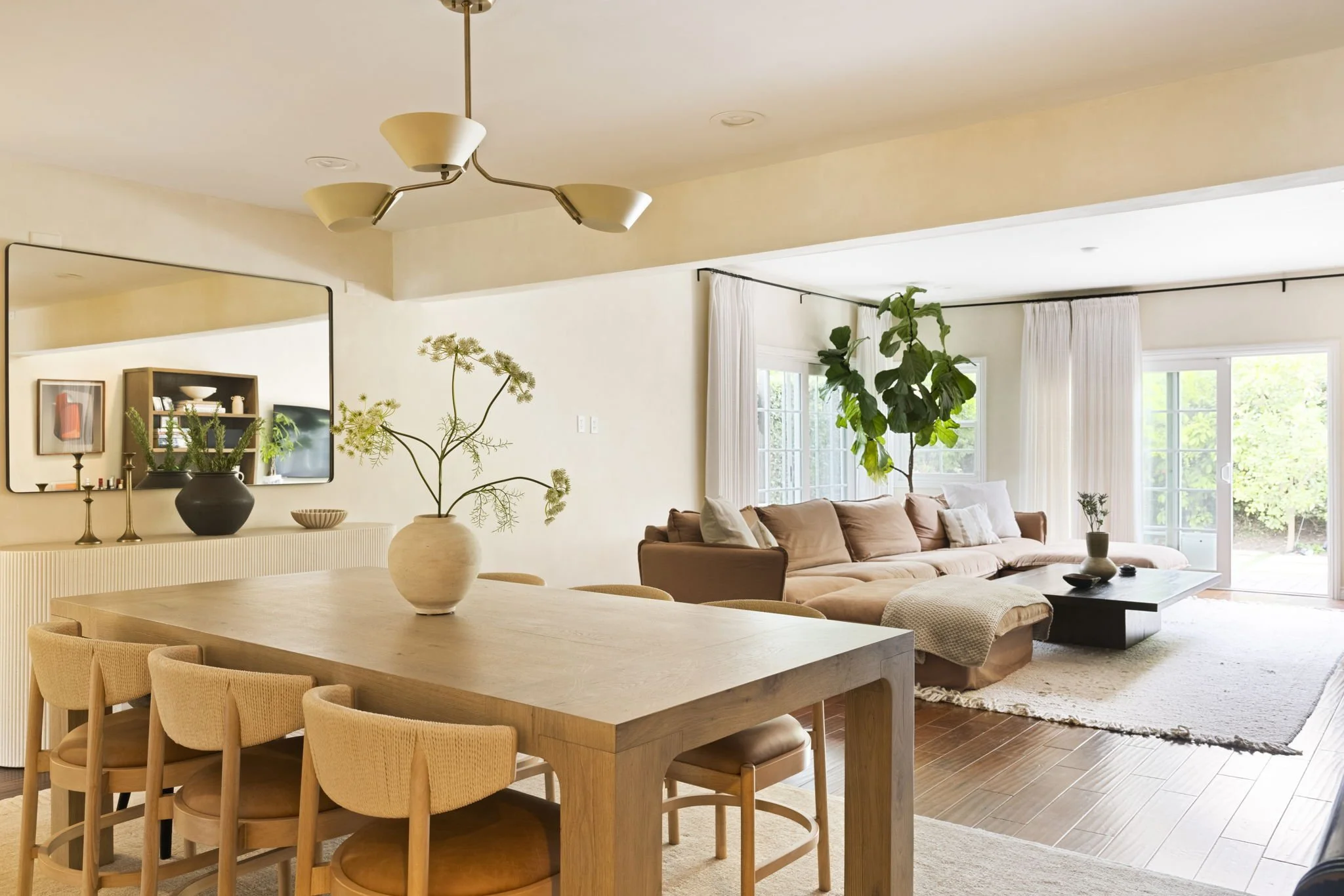7-web-or-mls-4929-van-noord-ave.jpg