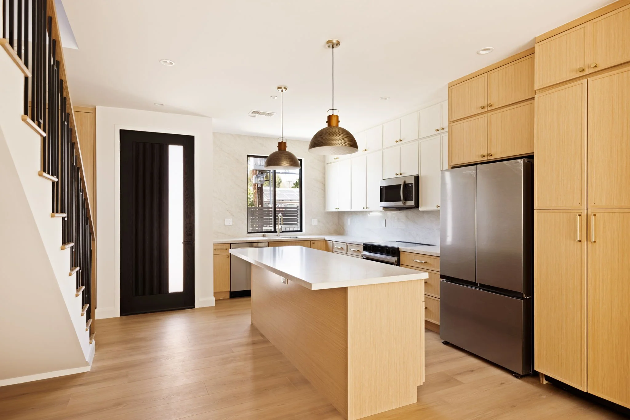 49-web-or-mls-22457-berdon-st.jpg