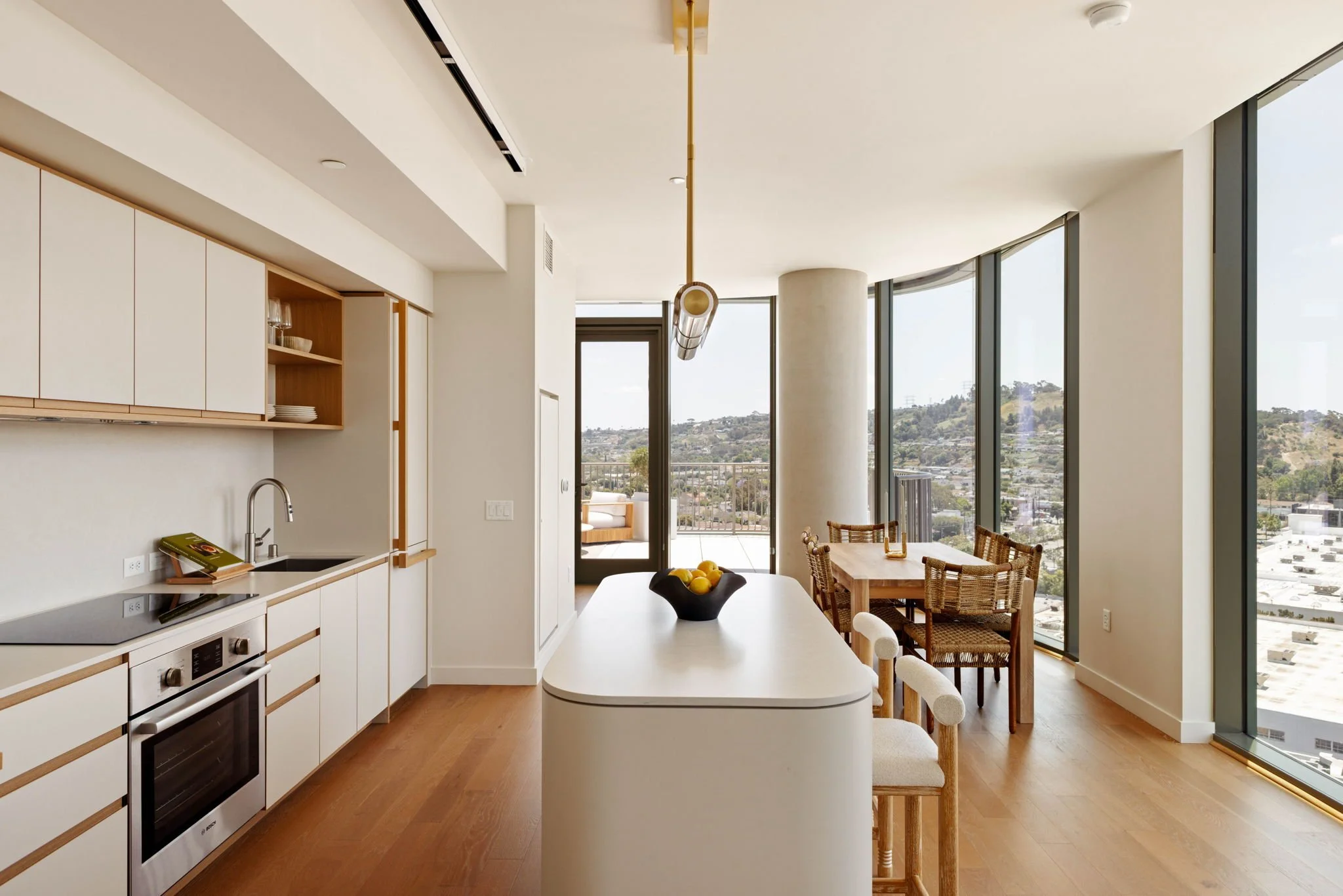 12-web-or-mls-3411-s-la-cienega-blvd.jpg