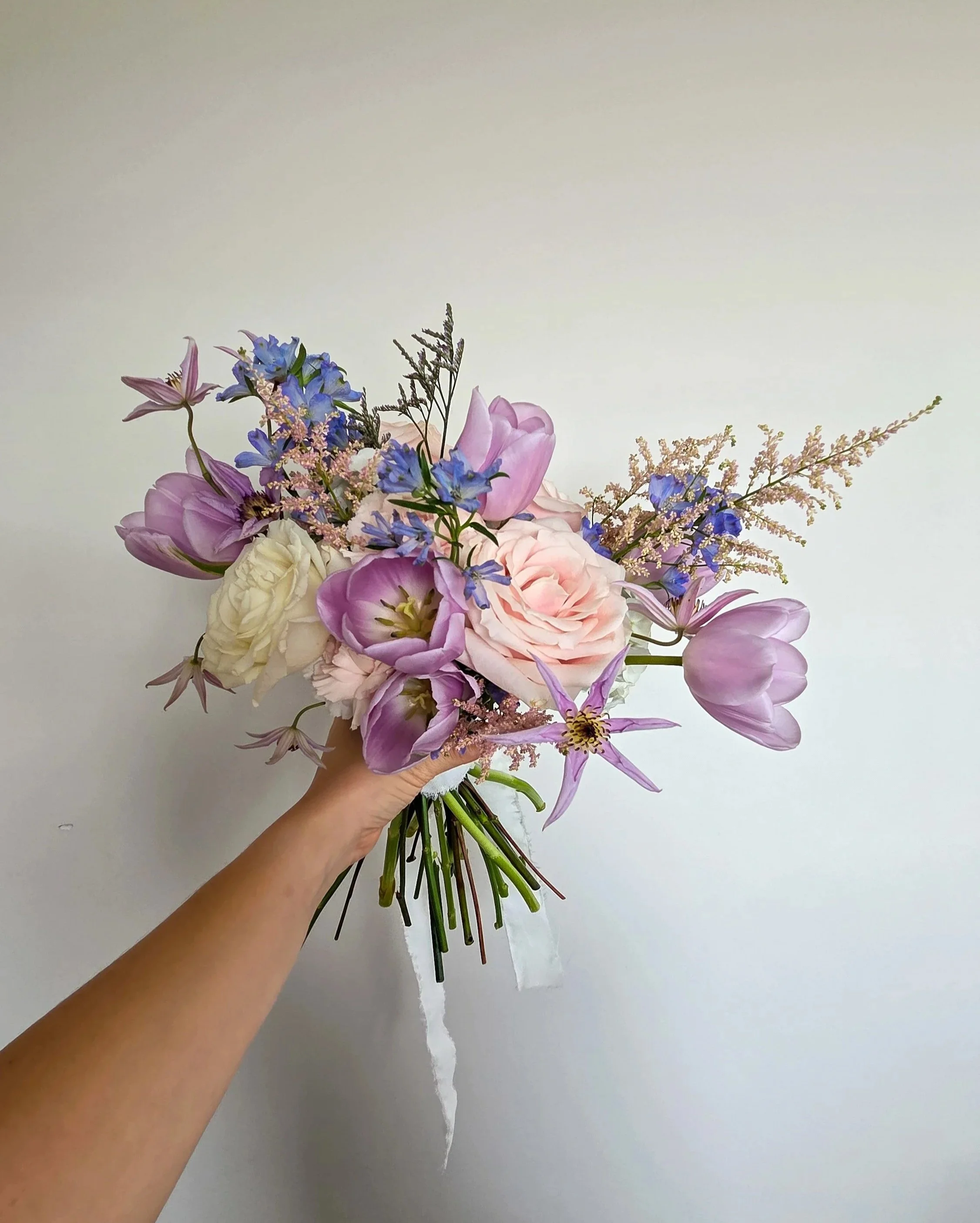 Bloemist Roeselare - Bloemstuk voor een trouwfeest door Studio Aurora