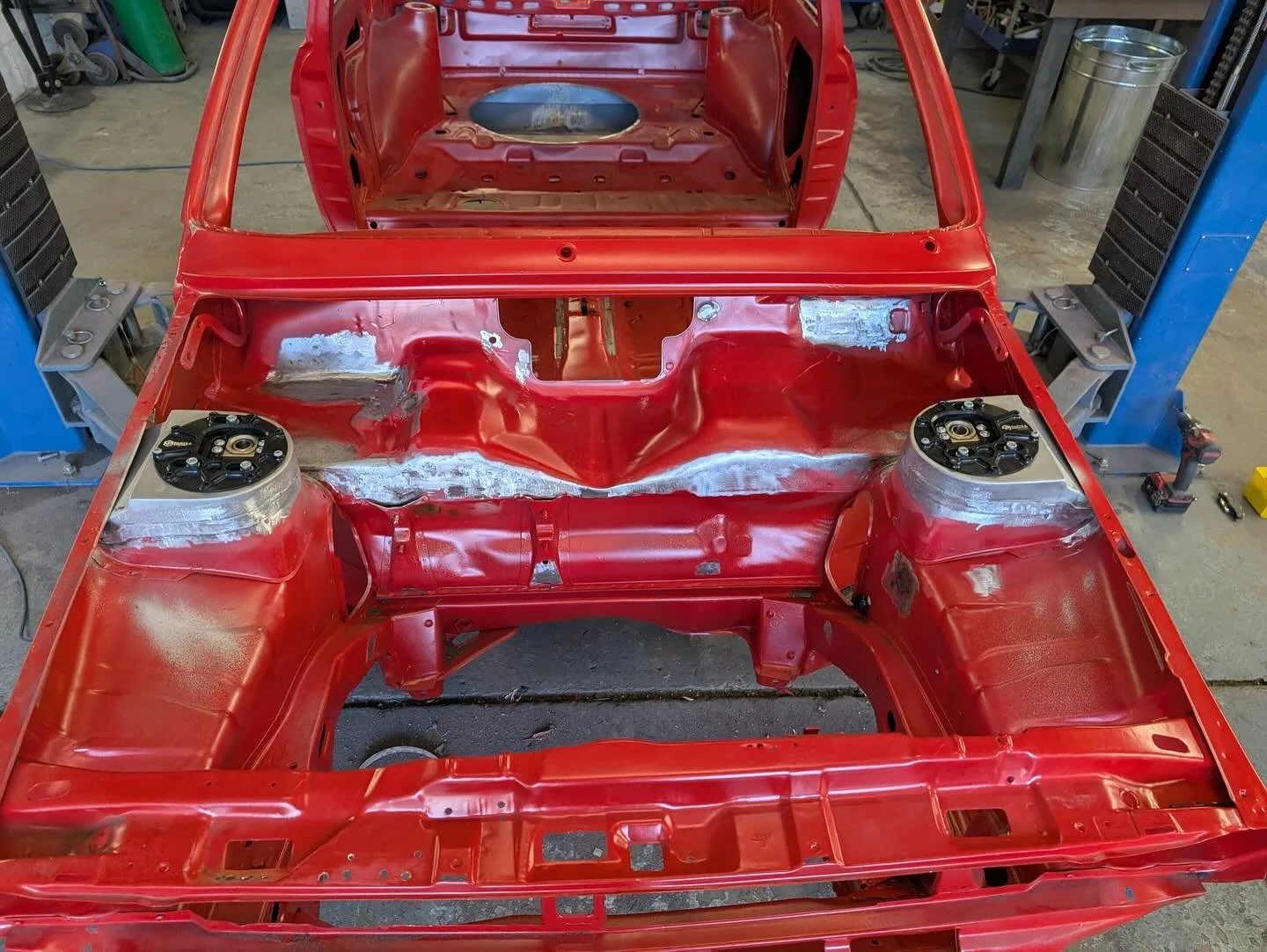 Epic few days on the mk1 polo getting the @np_parts_and_engineering top mounts sitting just right and using every available millimetre under the bonnet. We are seriously in love with this little car. @morleyfab #jasic #weld #welding #fabrication #res