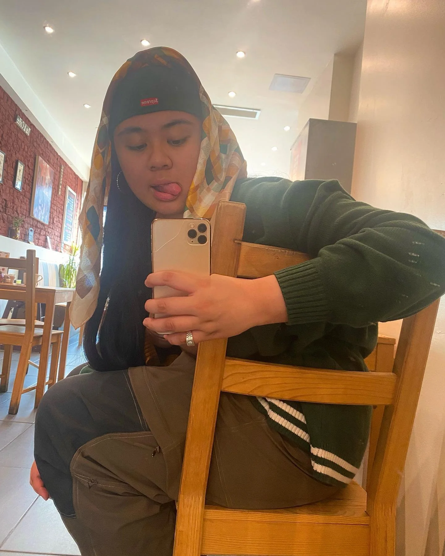 what a chad🧎🏻&zwj;♀️