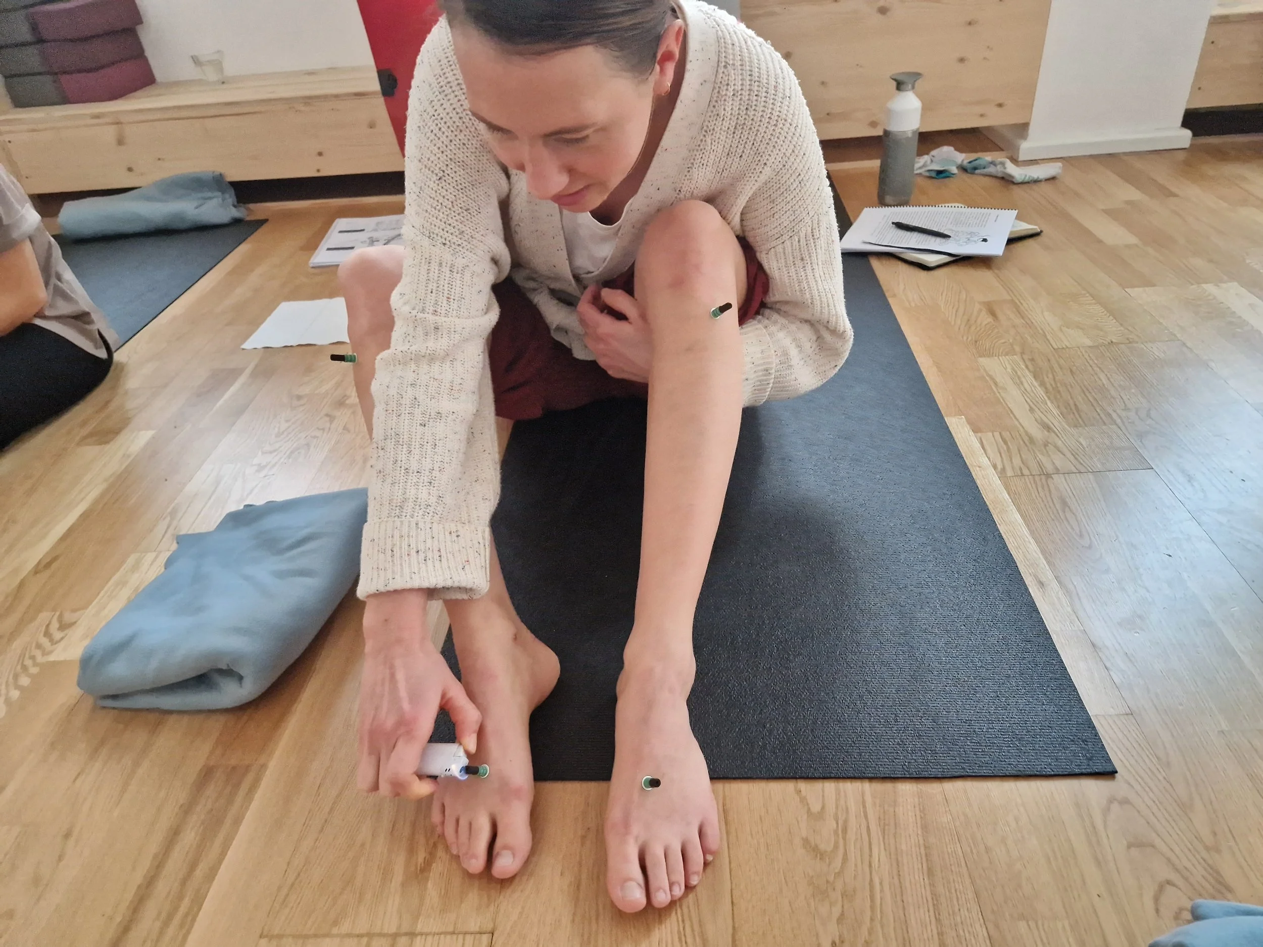 akupressur inklusive moxa bei modul 3 ausbildung.jpg