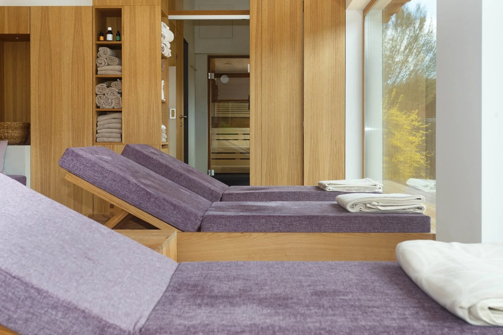 Sauna-Ruheraum-by-Peter-Teubenbacher.jpg