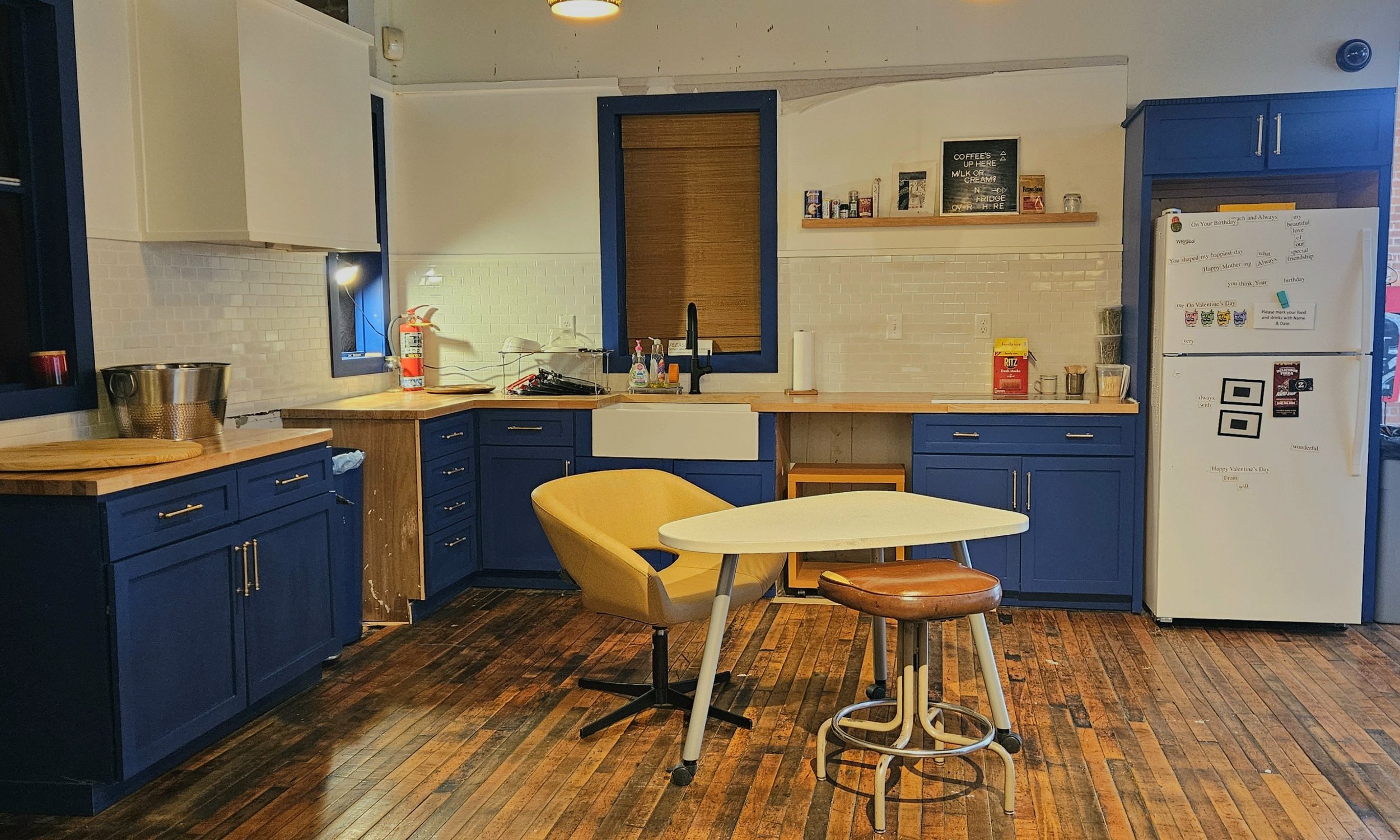 Kitchen Lounge View 1