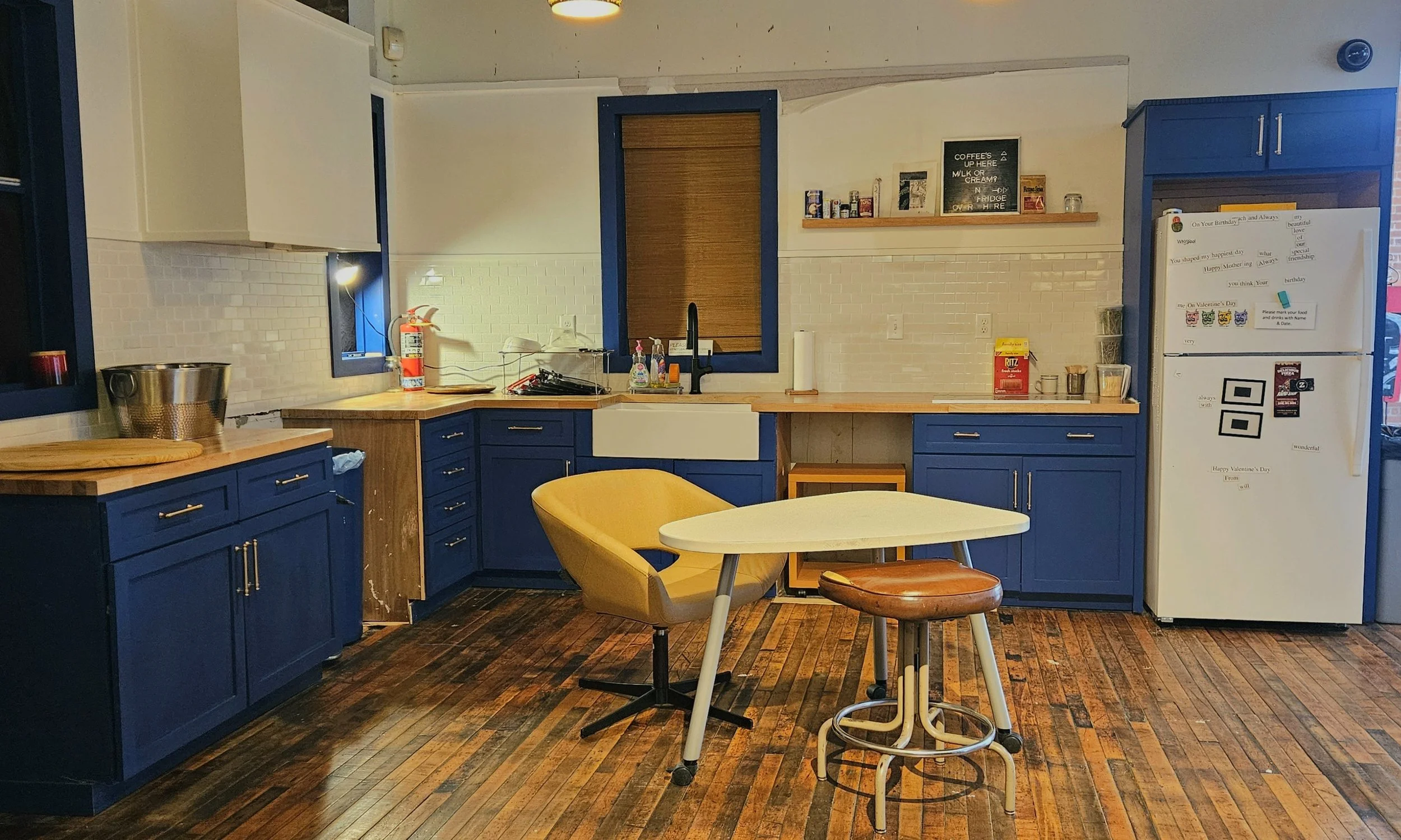 Kitchen Lounge View 1