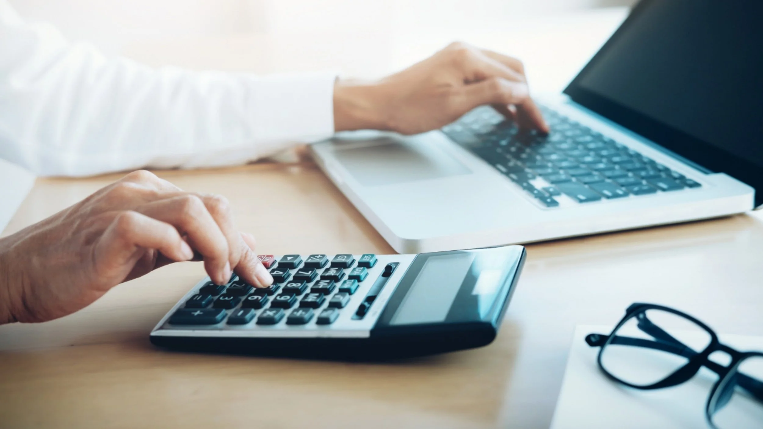 The Ultimate Guide to Calculating Zakat on Investments in Canada (RRSP, TFSA, &amp; More)