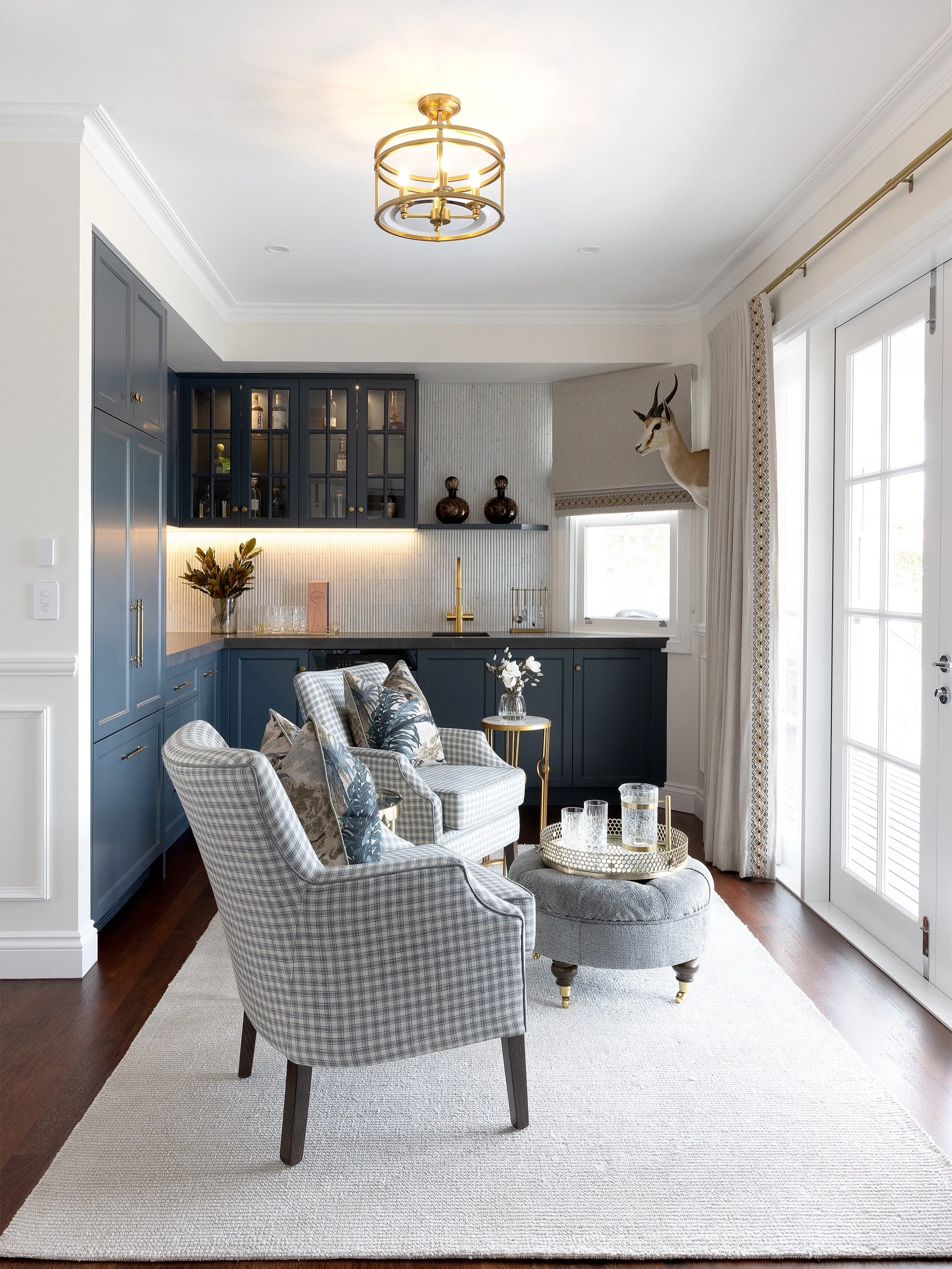 Bar || At lot of you agreed on Friday you would love to enjoy a drink from the bar in the navy sitting room over the weekend. So here it is! What are you ordering? A wine? Maybe a cocktail?