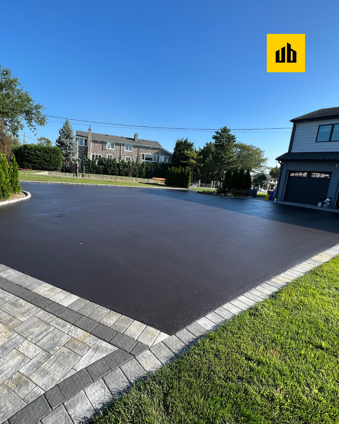 New-asphalt-driveway-sealcoat-Miller-Place.png