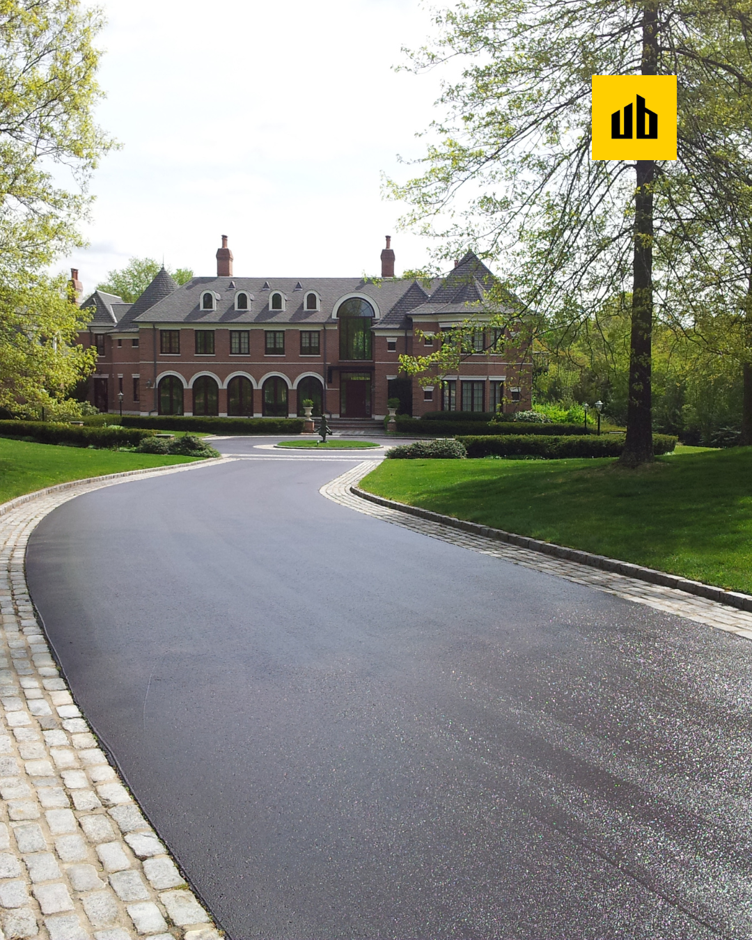Driveway-Sealcoating-Long-Island.png