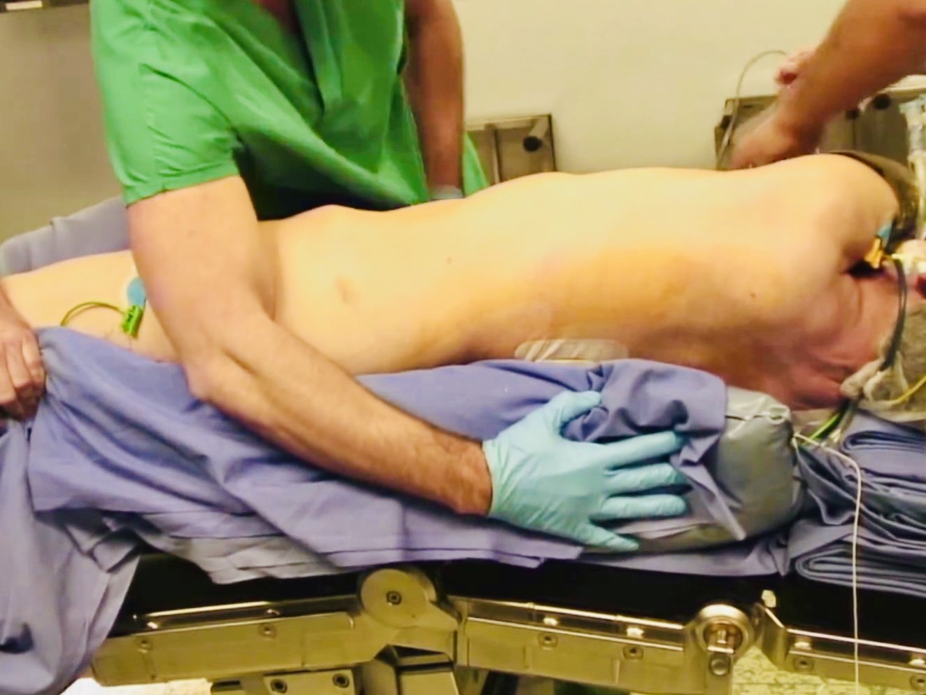 Patient positioning - lateral decubitus position.