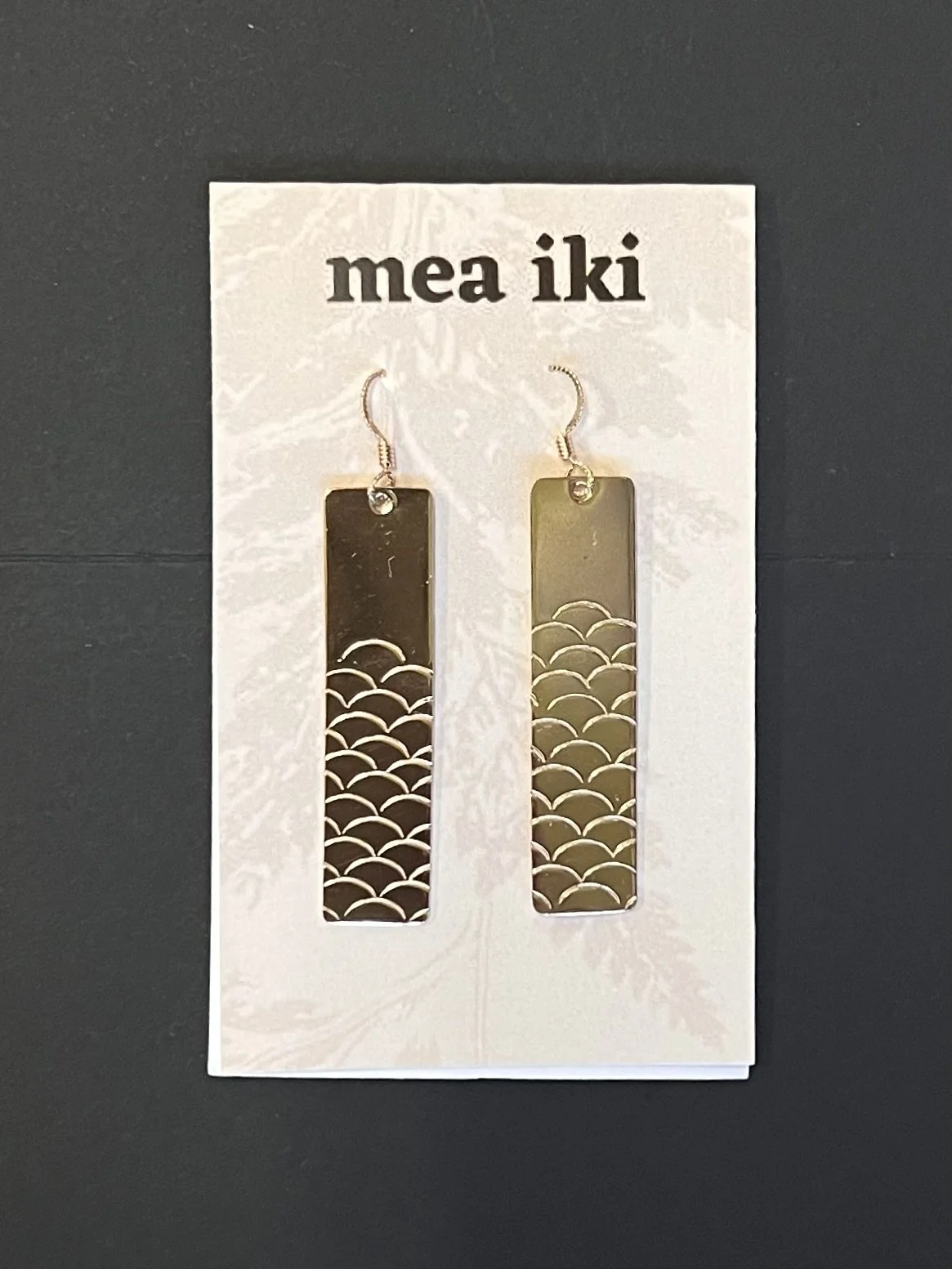 HawaiianDesignGoldHuluEarrings.jpeg