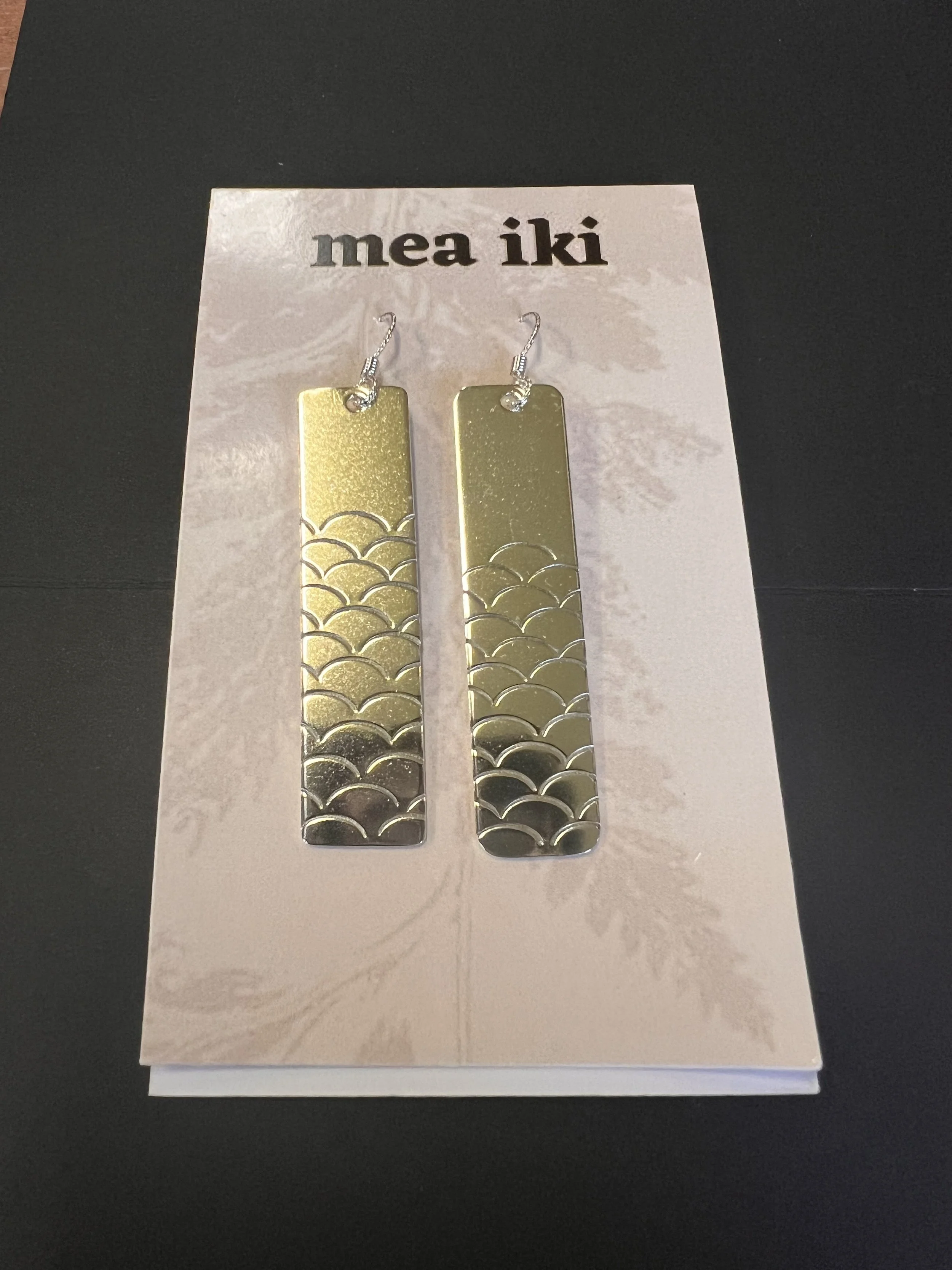 HawaiianDesignSilverHuluEarrings .jpeg