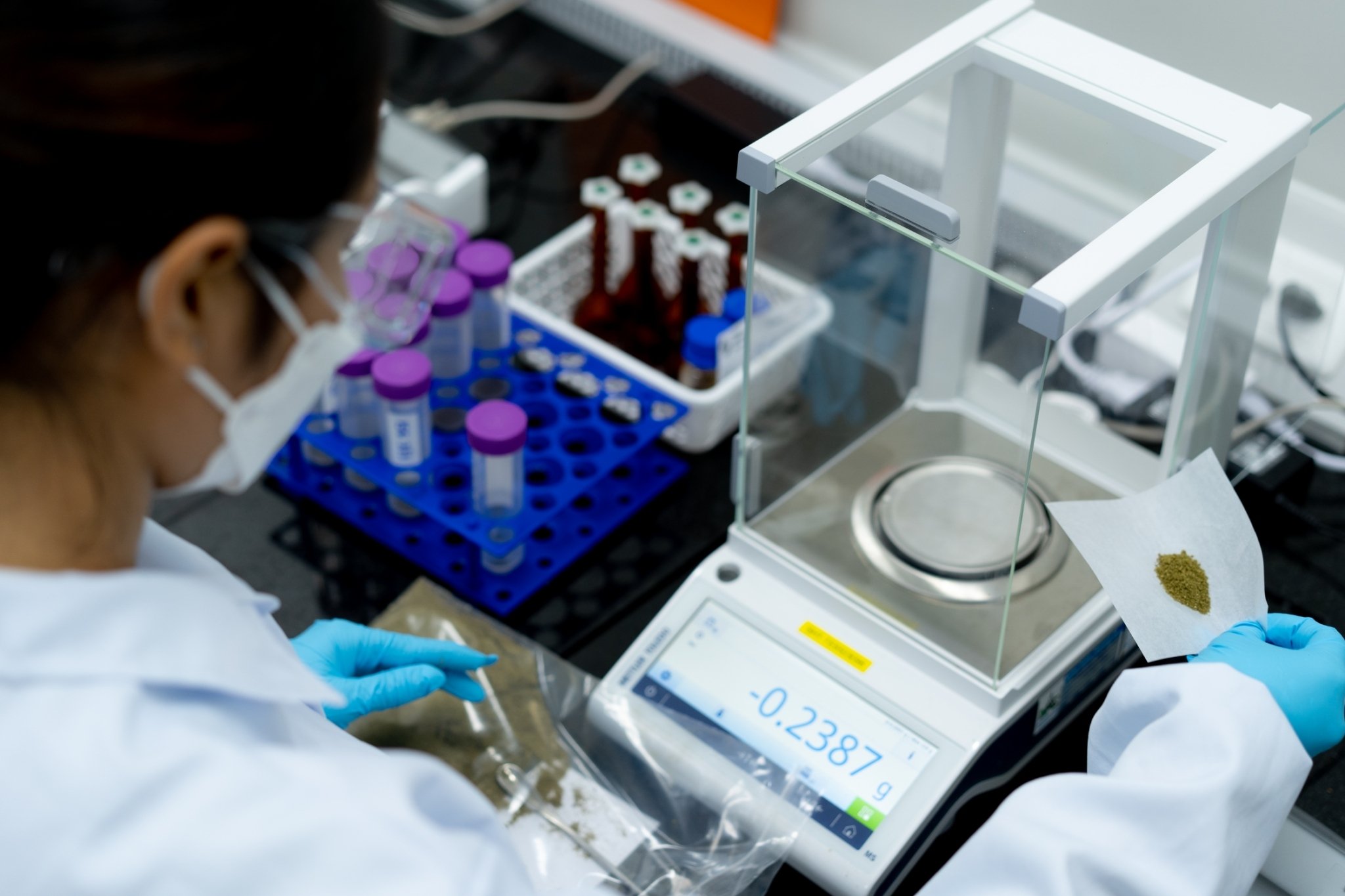 LINE_ALBUM_Laboratory_221002_1.jpg