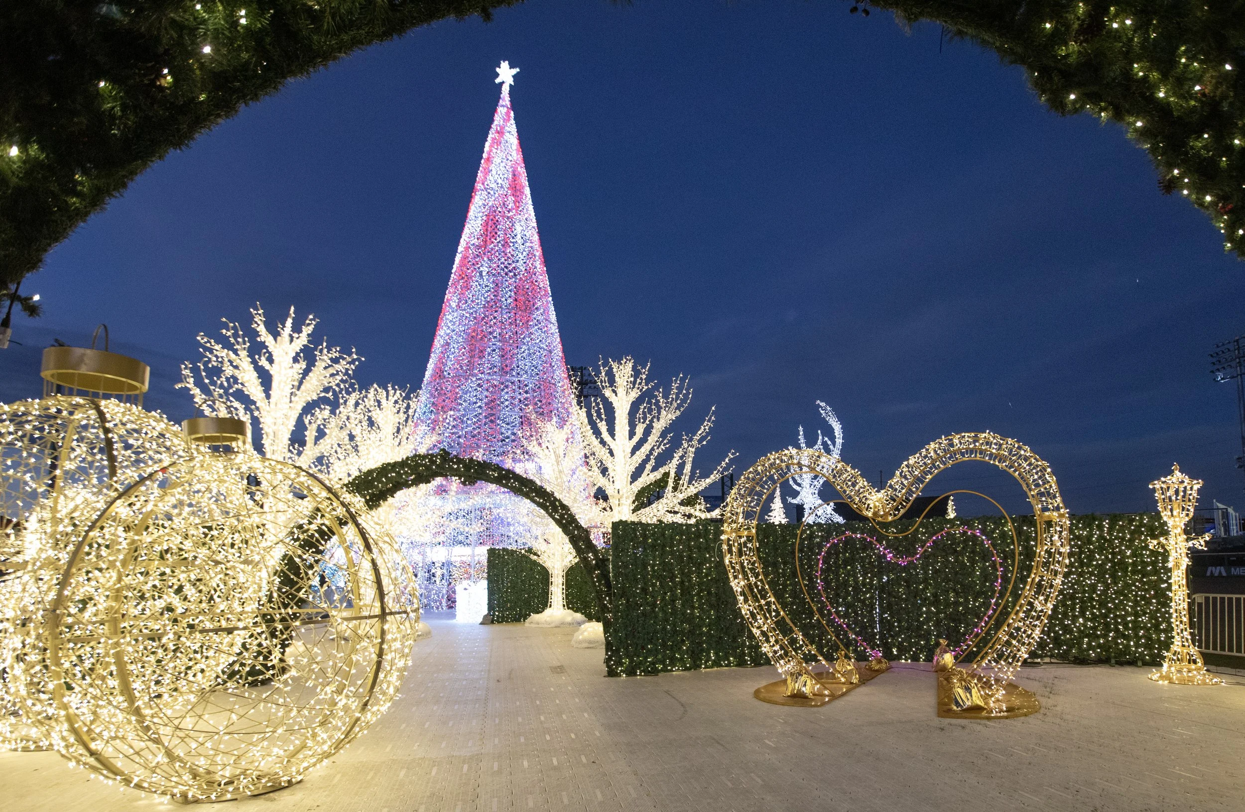 2025 Reno Aces Holiday Fri 5 062.jpg