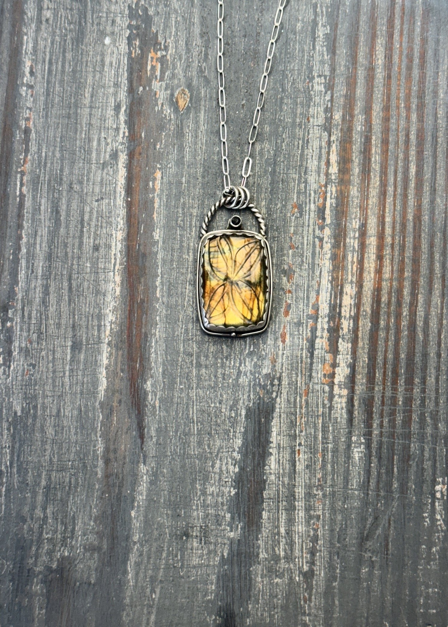 Floral craved Labradorite Necklace.jpeg