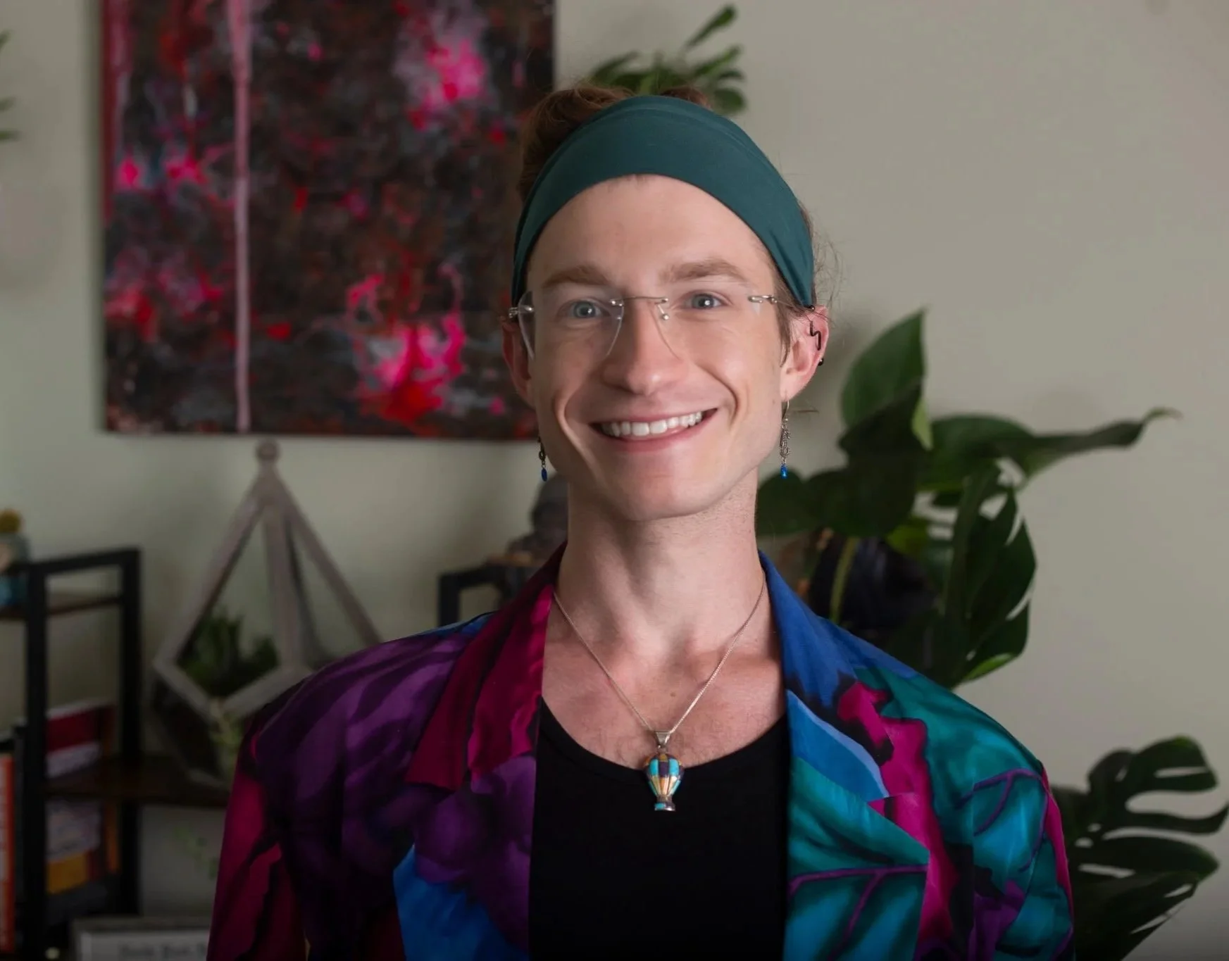 Art therapist and queer therapist in Logan Square.