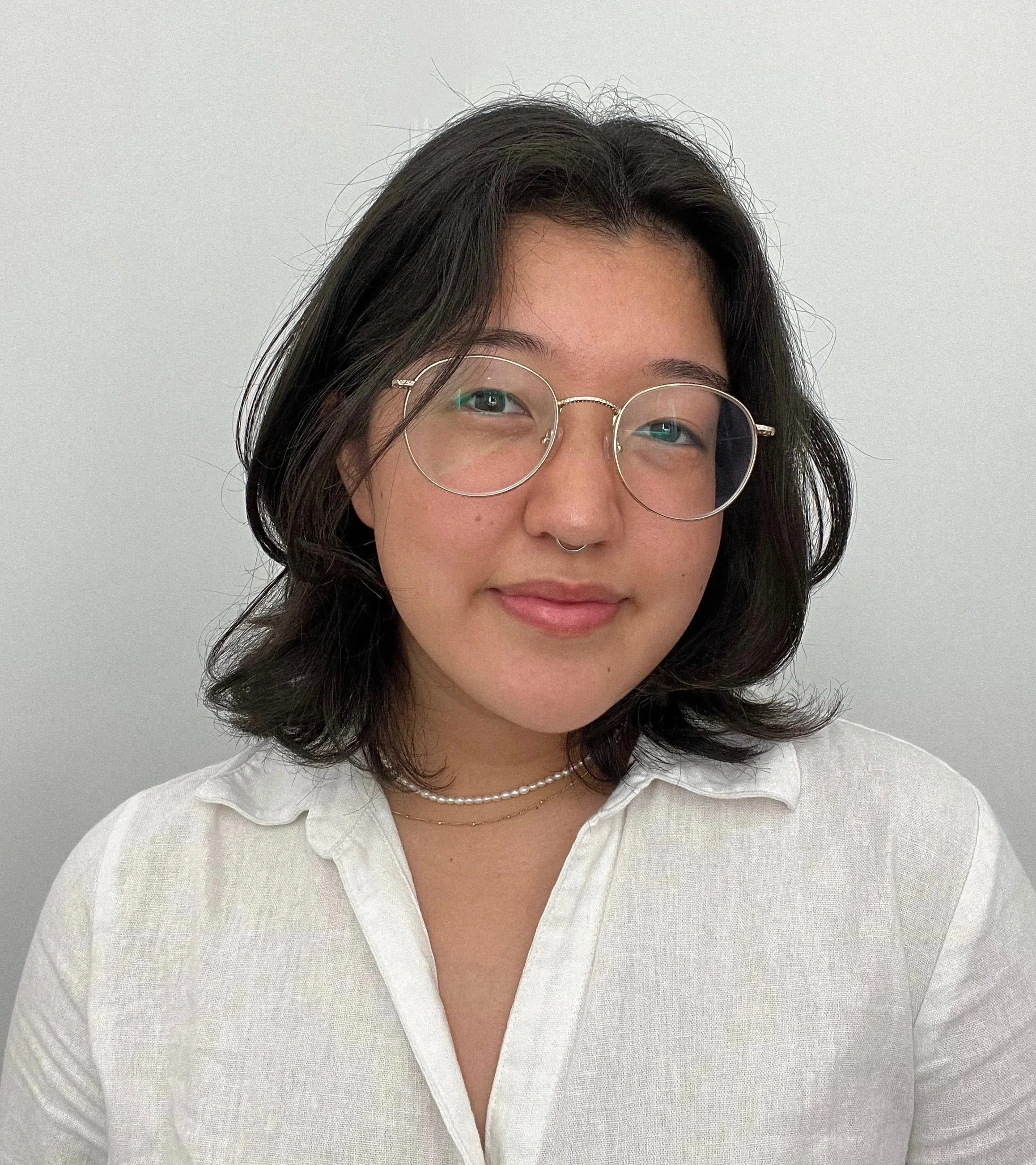 Teen and adolescent therapist in logan square chicago. SPecializes in teen behavioral issues. Specializes in family therapy and couples therapy in Chicago. Available in person for couples, teen, child, and family therapy