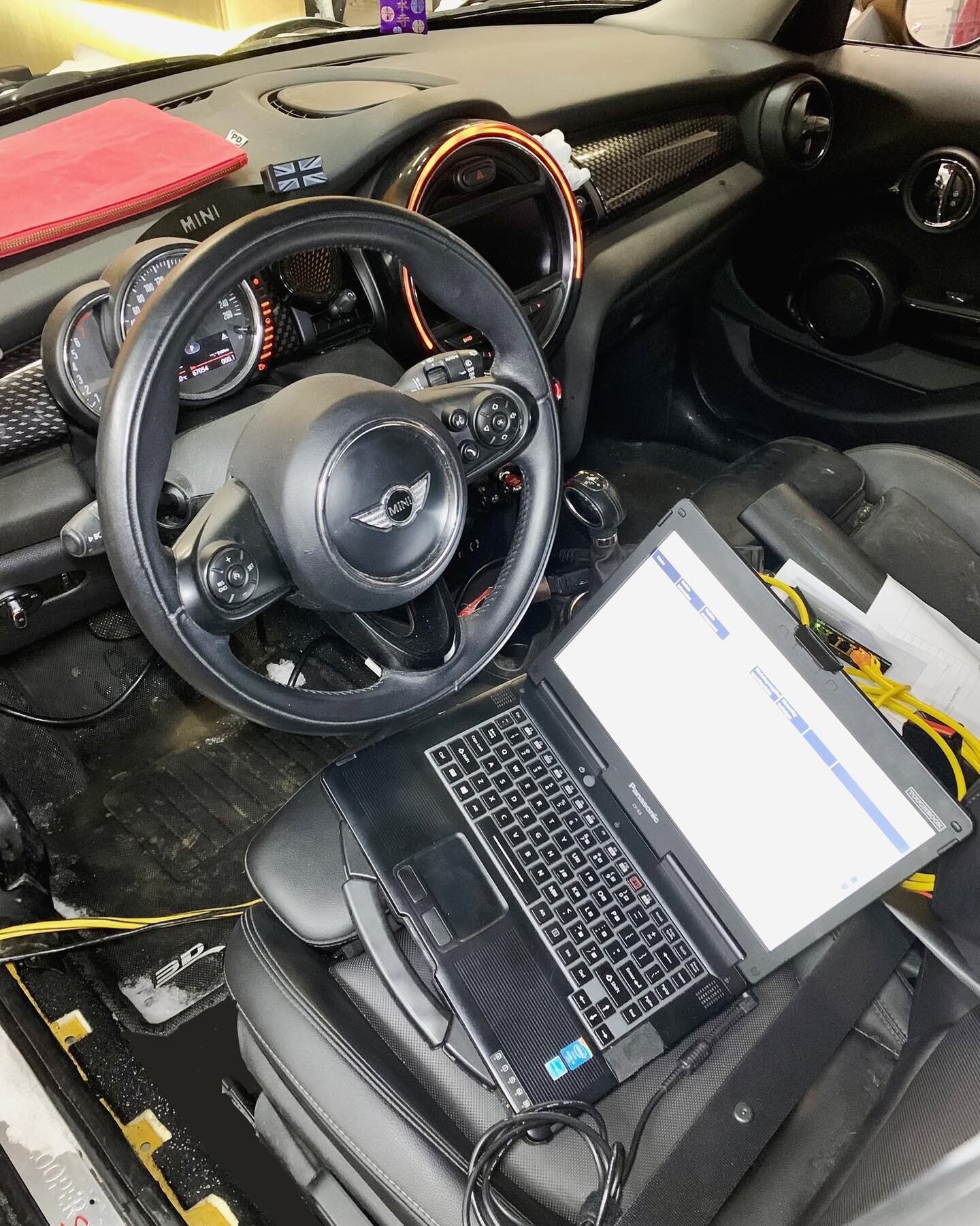 F55 Mini I-Level update after replacement module installed.

#BMW #minicooper #ISTA #moduleprogramming #eurocar #mini #automotive #automotivediagnostics #panasonic #localottawa