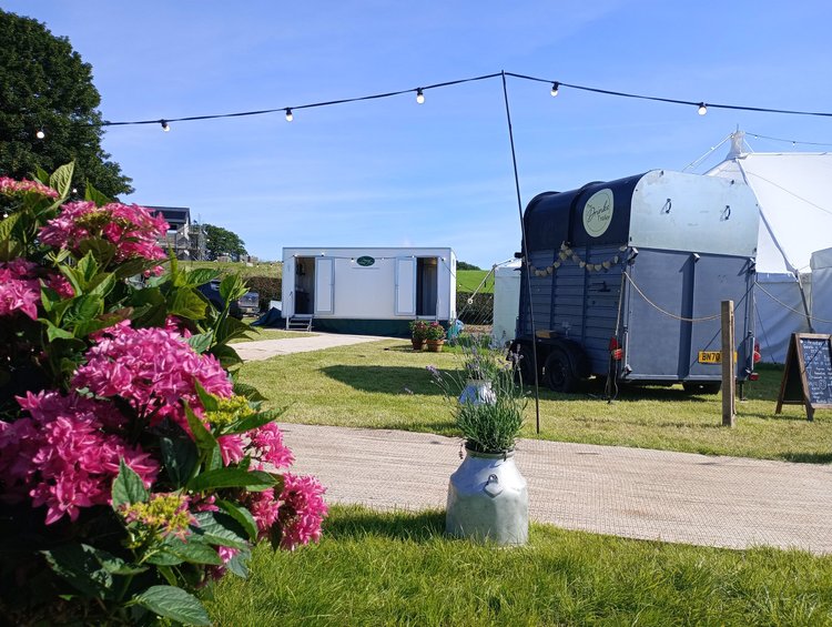 Luxury restroom trailer
