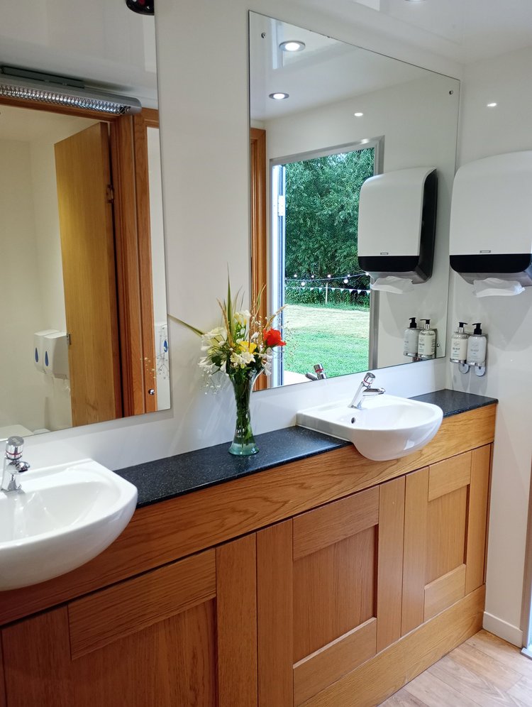 Luxury restroom trailer