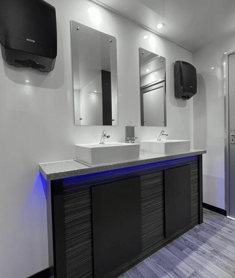 Luxury restroom trailer