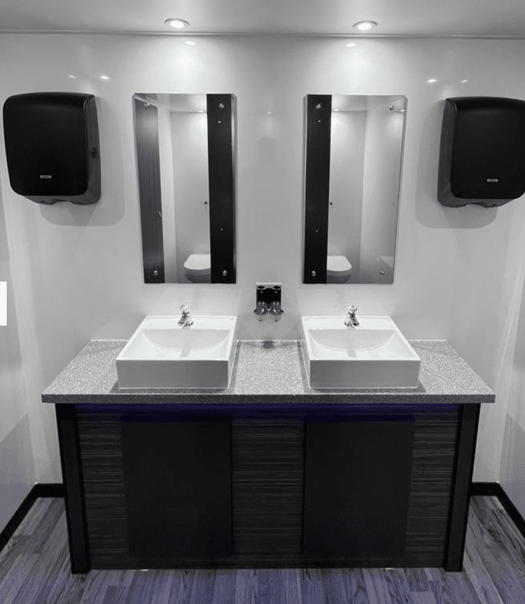 Luxury restroom trailer