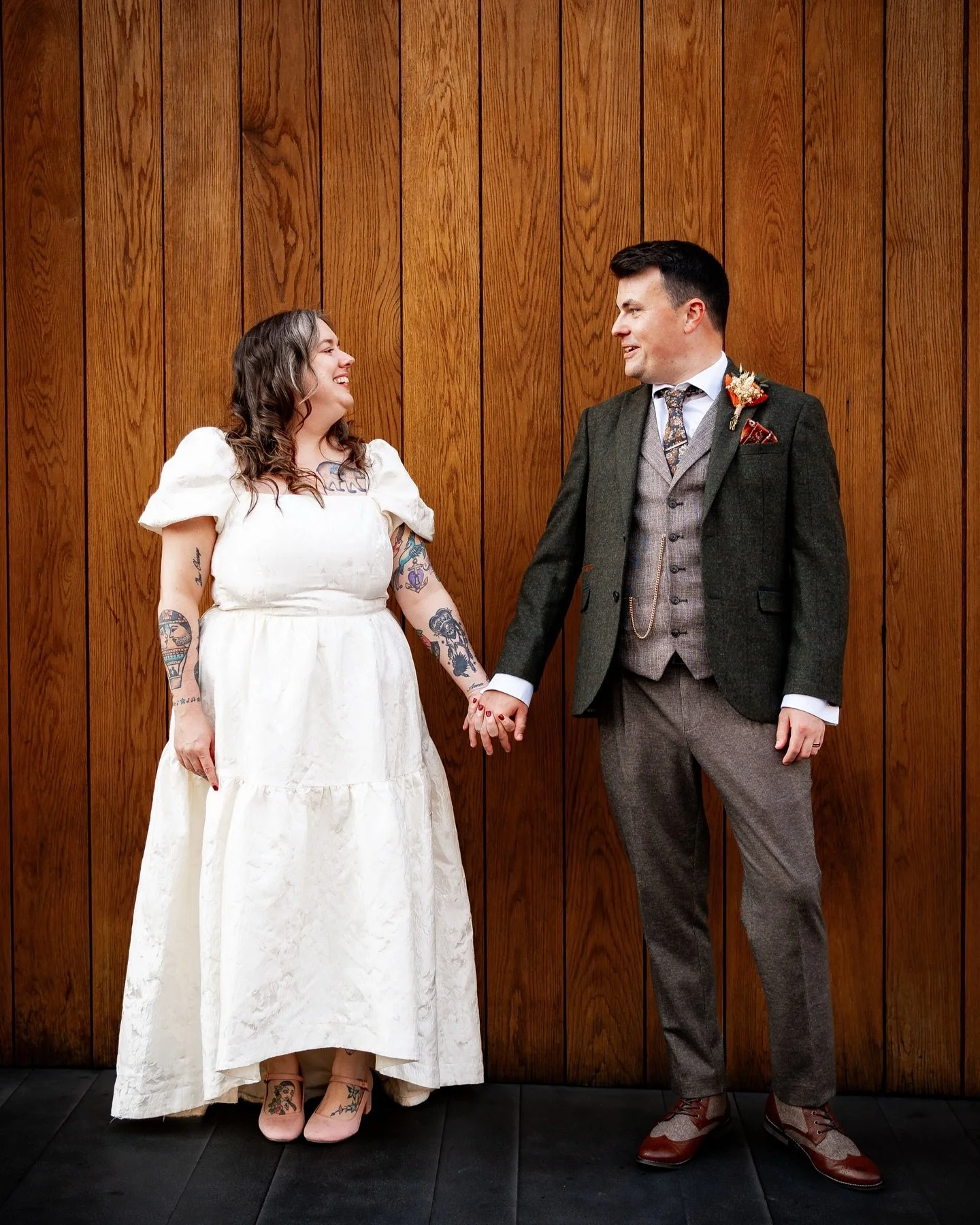 ⚡️ AMY AND MATTHEW ⚡️

Where do I even start with this one? What a day I had capturing @amymichellecoffey and Matthew&rsquo;s wedding over the weekend! 🔥

The day started with prep over at @hopestreethtl, then over to St George&rsquo;s Hall, and onc