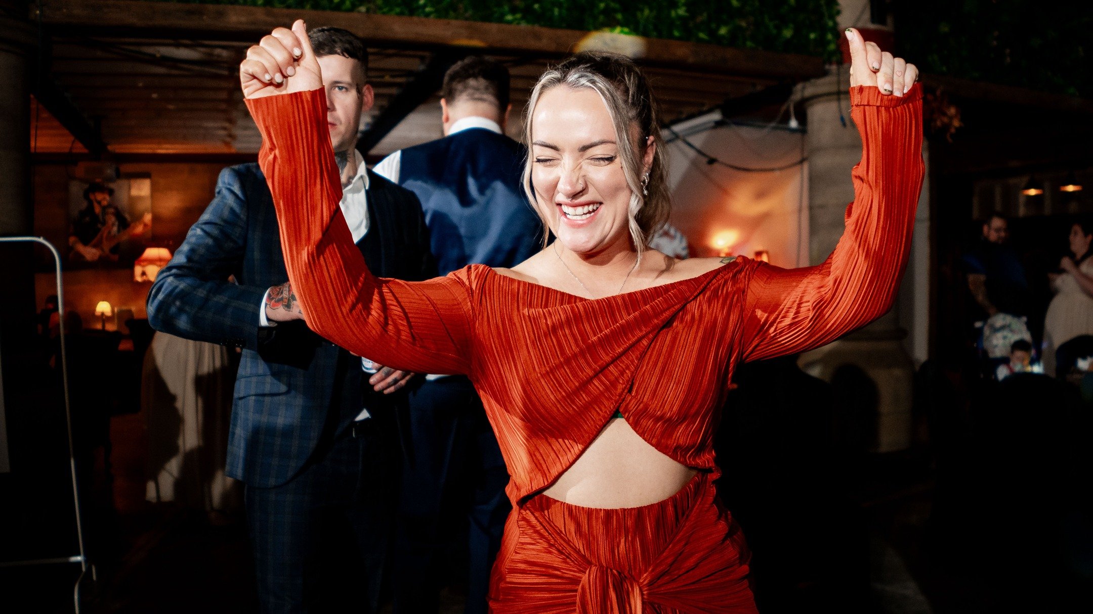 ⚡ BACK IN OFFICE...

I'm back people! Thank you so much for all your lovely messages, me and Laura had an incredible day and an amazing time on our honeymoon! 

So now I'm back at it, editing like a madman, all enquiries have been responded to, so ch