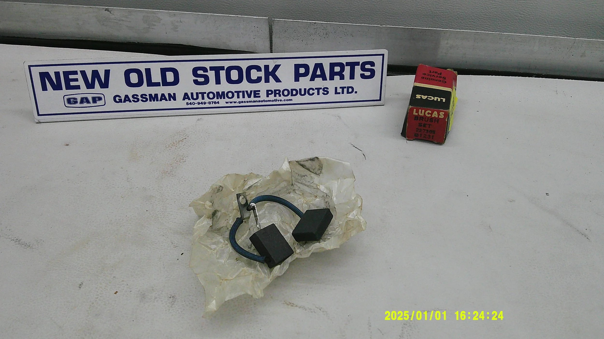 NOS Lucas MG, TR, AH, Ford Dynamo Brush Set
