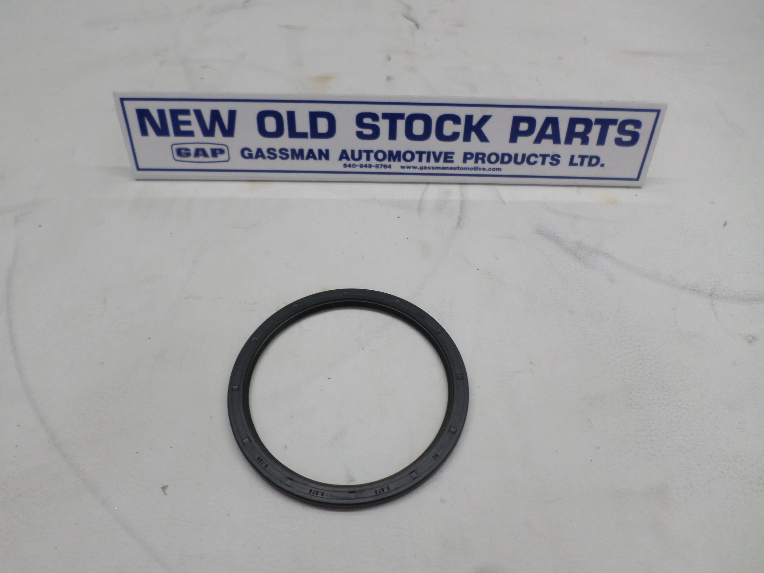 New Jaguar Outer Hub Oil Seal