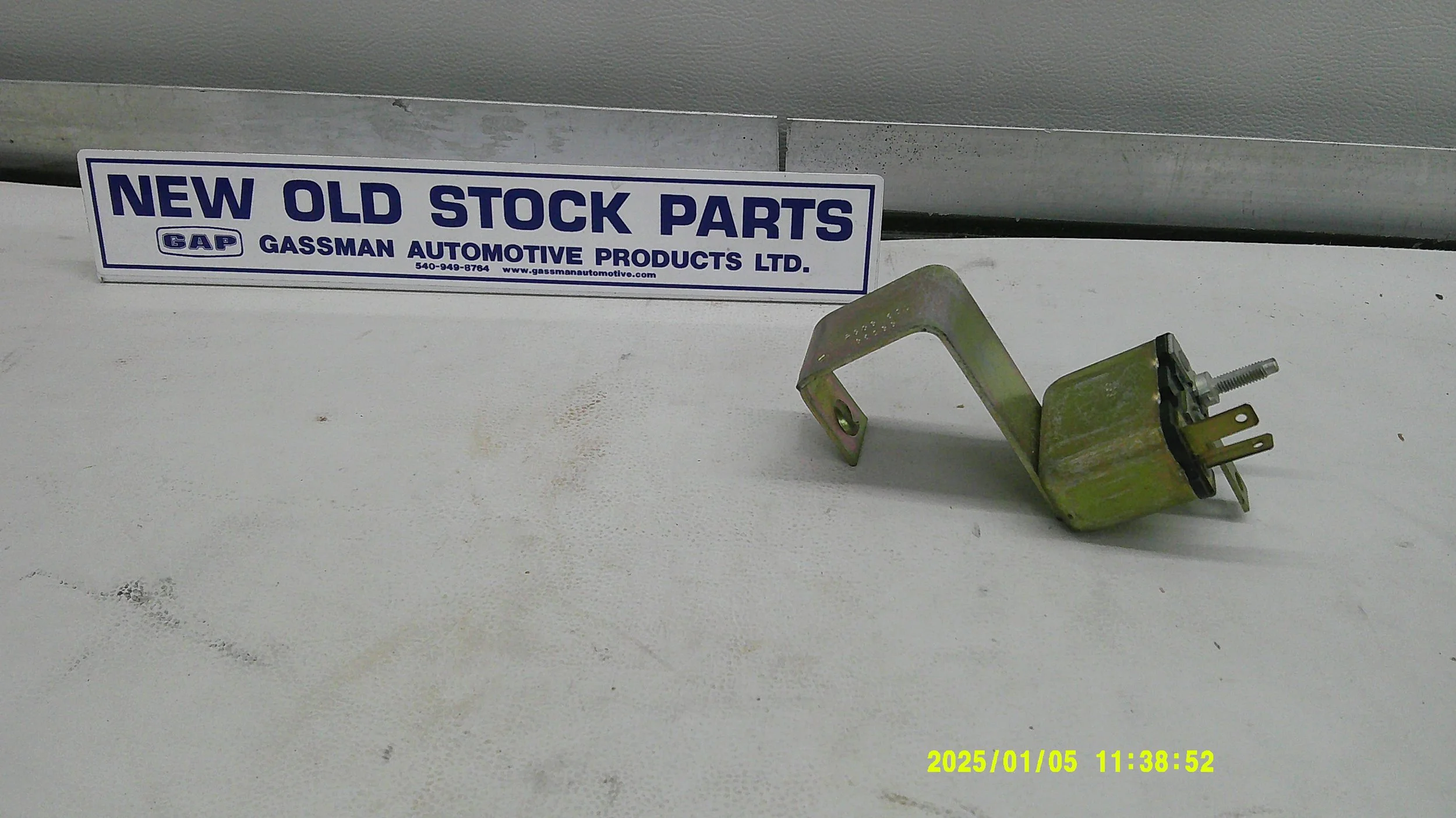 NOS Dodge Rotating Headlamp/Headlight Door Relay