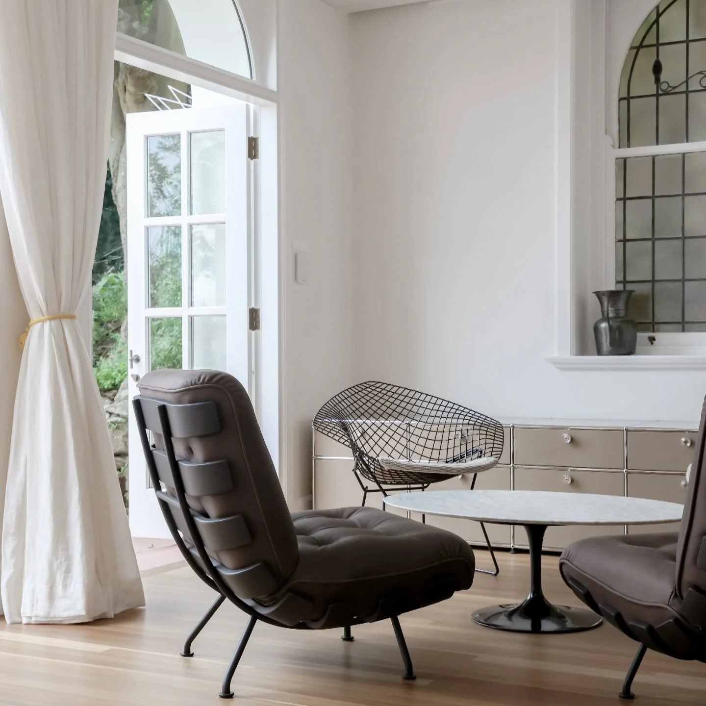 // POTTS POINT || // We're excited to bring you a few glimpses inside the beautiful inner city home we had the pleasure of delivering in 2024. 
.
.
.
Architect &amp; Interiors @georgelivissianis 
Builder @mobiusbuild 
.
.
.
#exceptionalarchitecture #