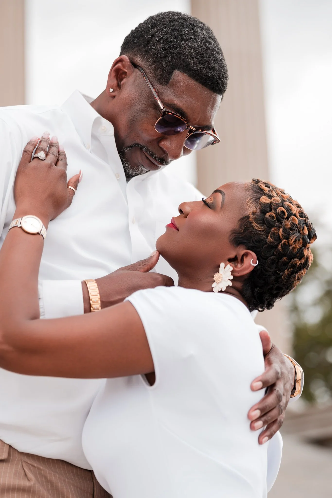 april-willie-downtown-charleston-engagement-03.jpg
