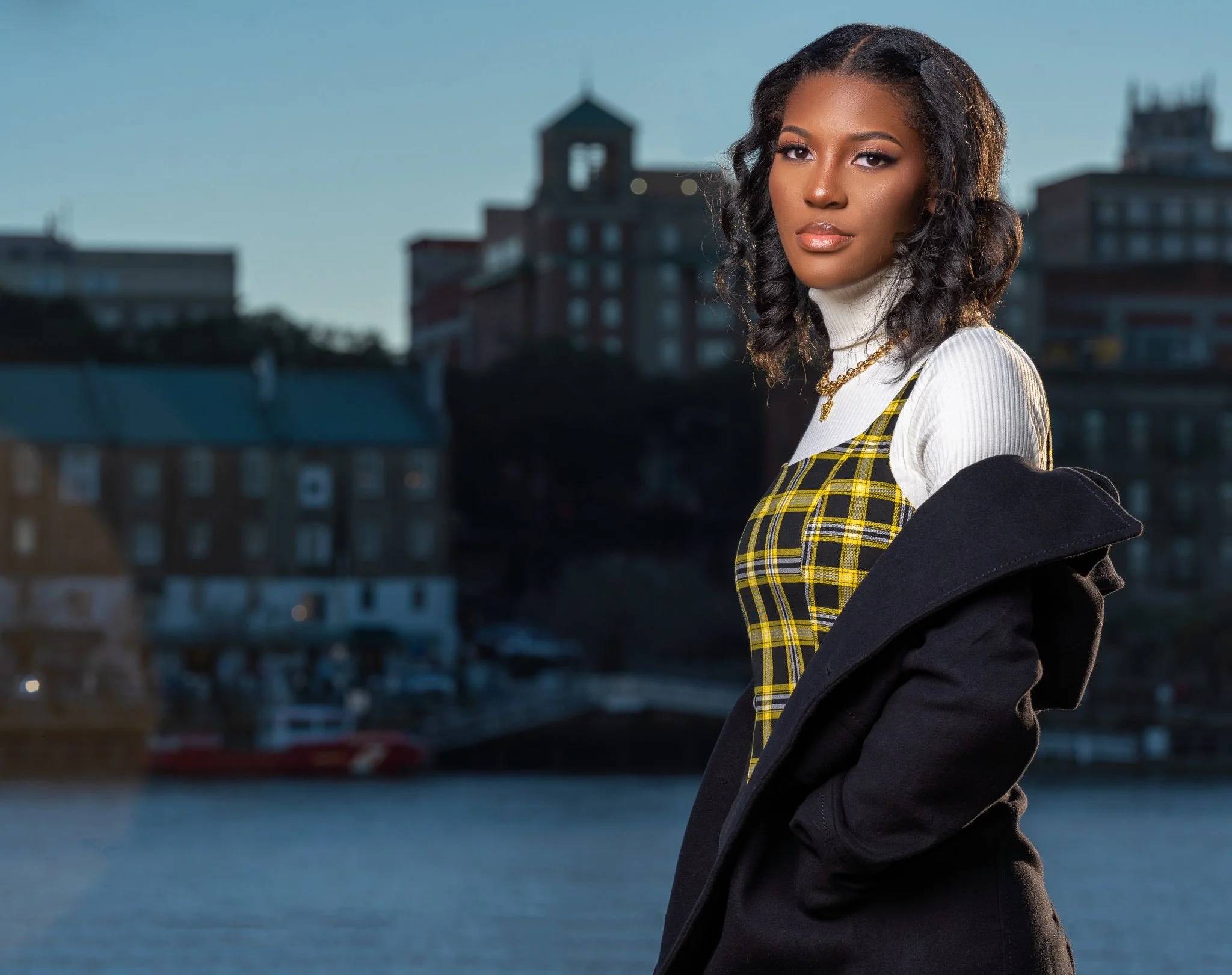 Savannah Georgia women's portrait session by Johannas J Photography