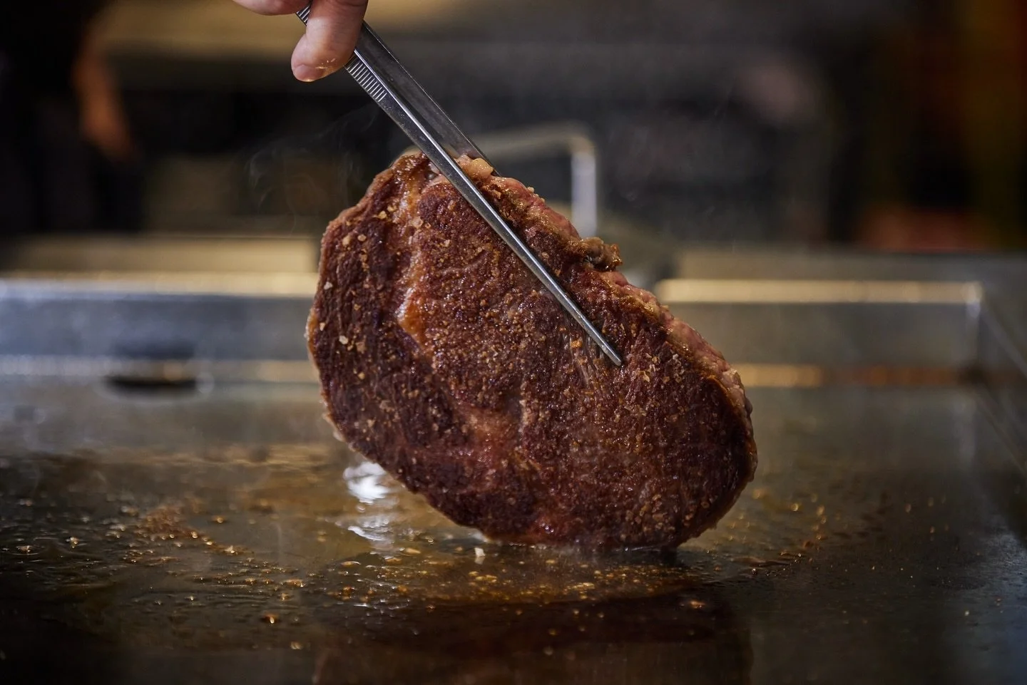 🔥 The Perfect Sear Exists&hellip;

Crisp crust. Even cook. Rested right.
That&rsquo;s where great cuts meet great technique.

At @wrightsthebutchers, we&rsquo;re here to make sure you start with the best, no matter the weather, no matter the service